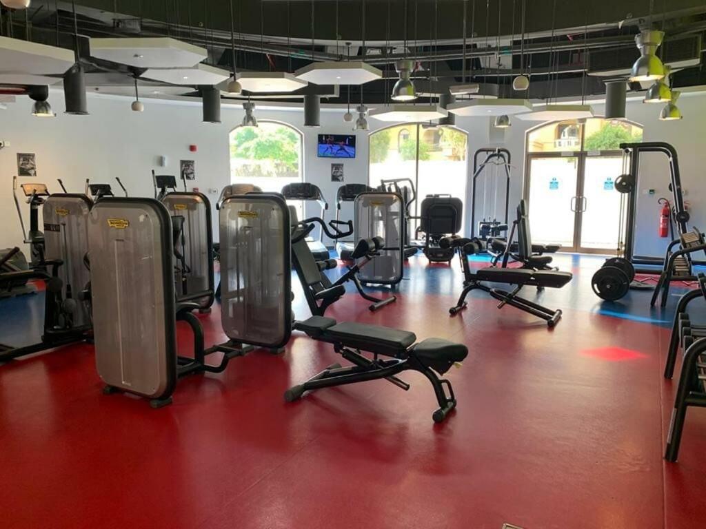 Luxurious 4br In Jbr 5 Mins Walk To & Tram Appartement