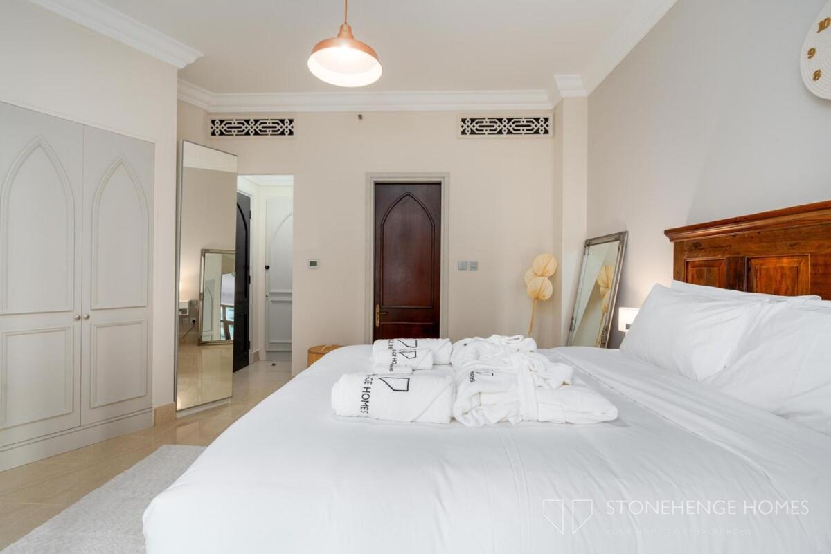 Lejlighed Lux 1 Bedroom Apartment Steps Away From Burj Khalifa & Dubai Mall *