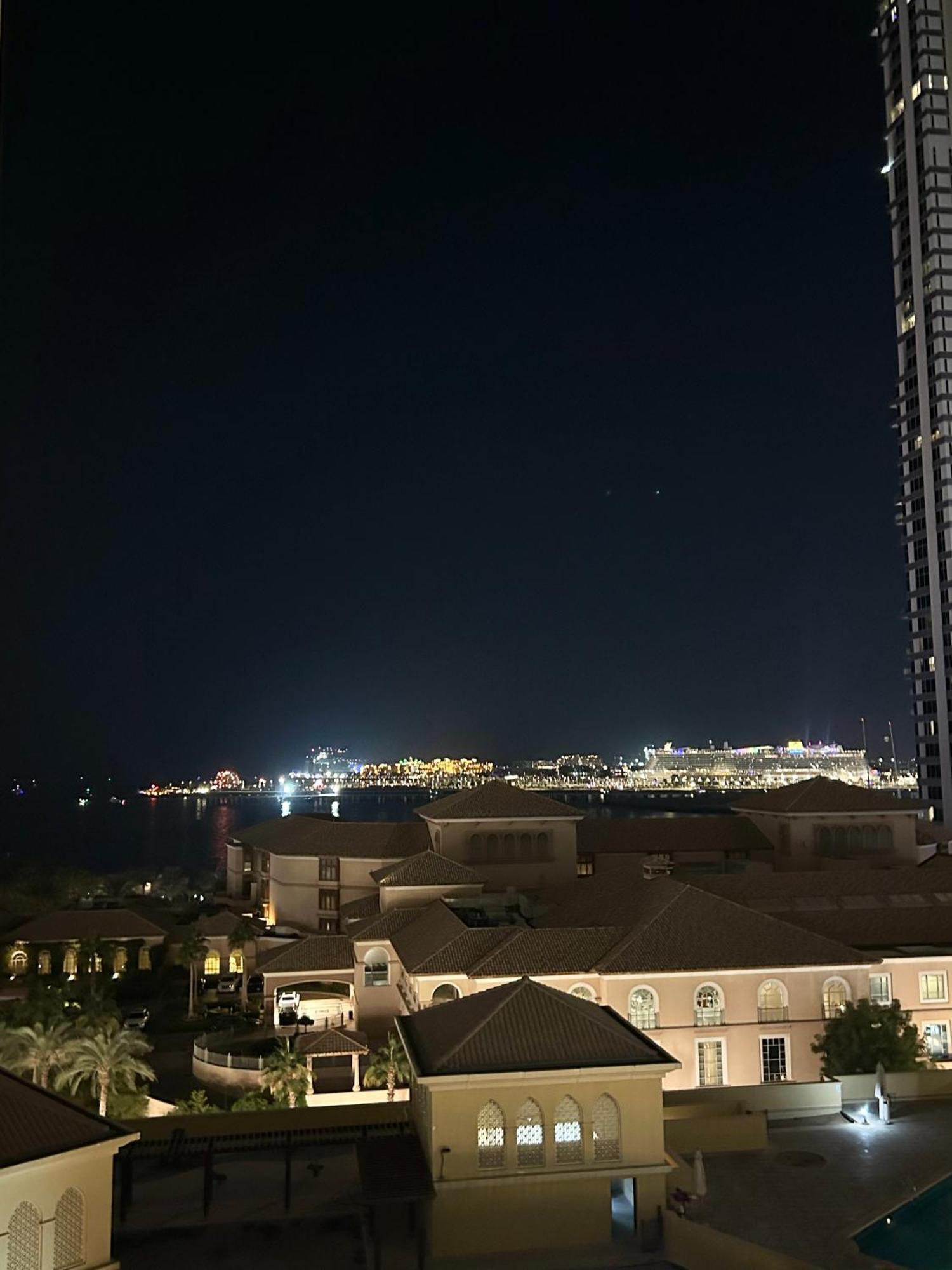Appartamento Seaside Spacious With Vibrant Vibes In Jbr By Sweet Homes
