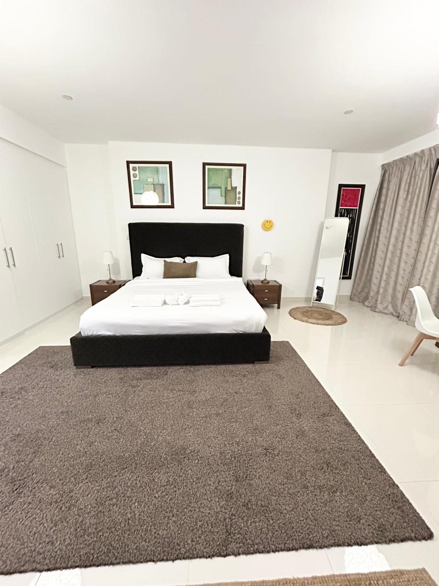 Seaside Spacious With Vibrant Vibes In Jbr By Sweet Homes Appartamento Dubai