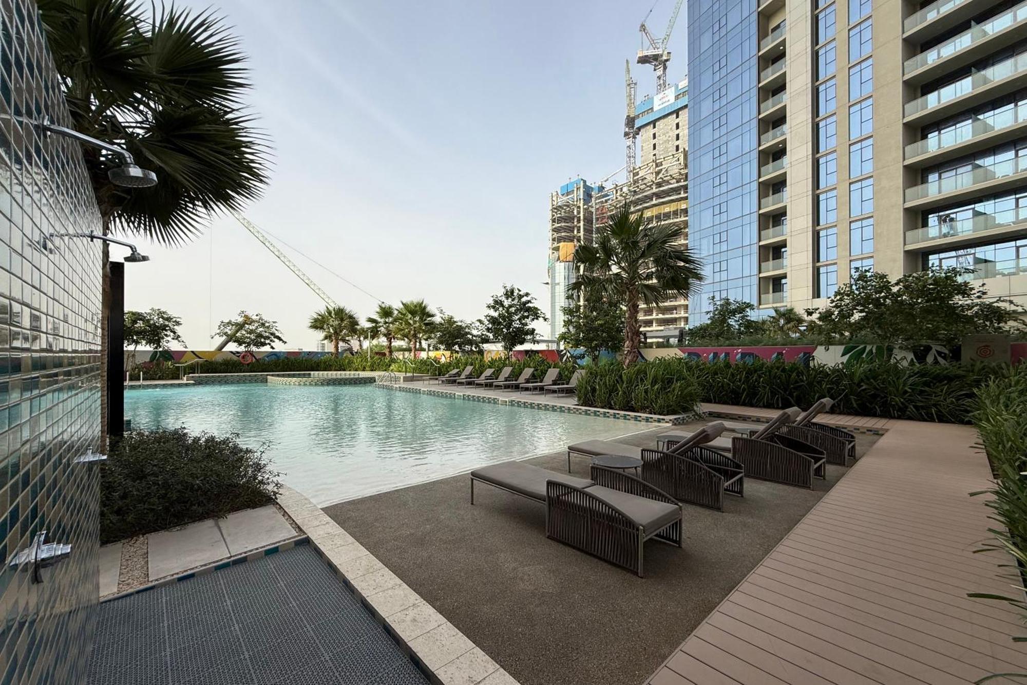 Stylish On 58th Floor With Stunning Views In Appartement Dubaï