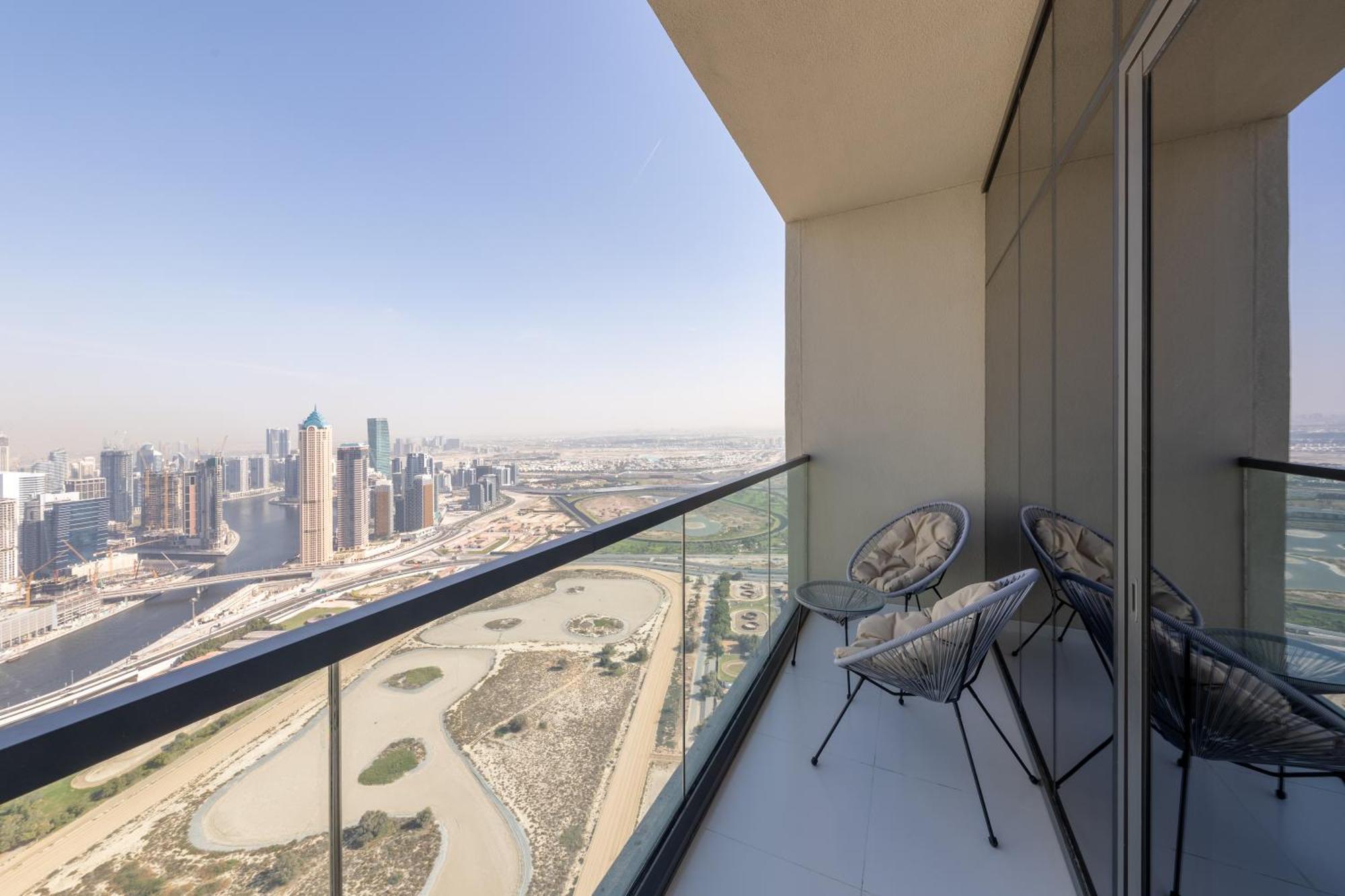 Stylish On 58th Floor With Stunning Views In * Dubaï