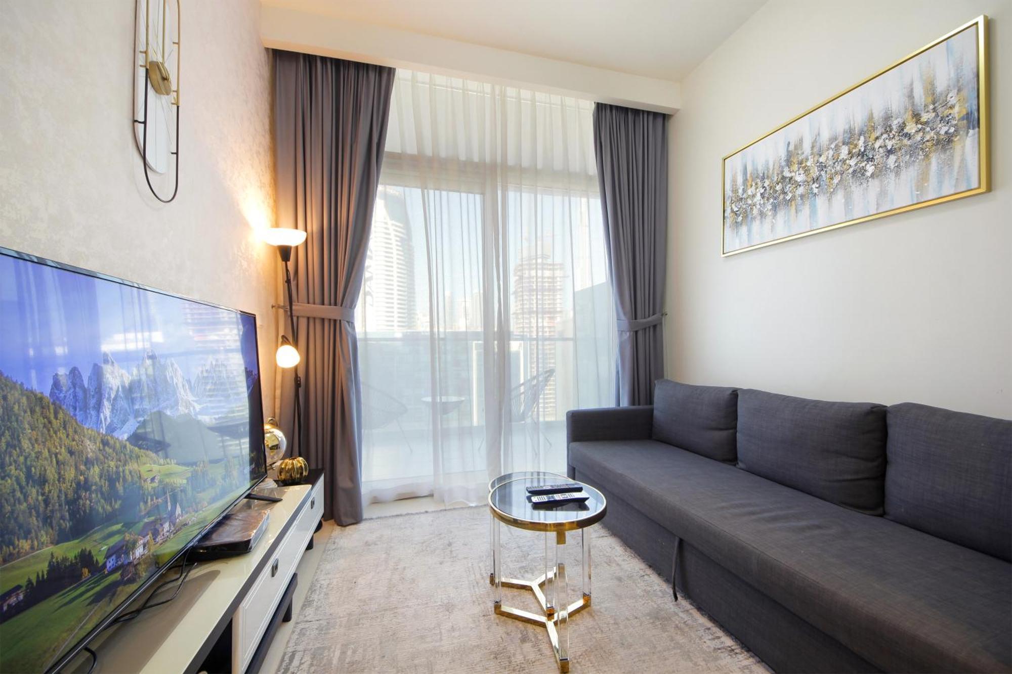 Cozy 1bhk In Damac Vera - Business Bay *