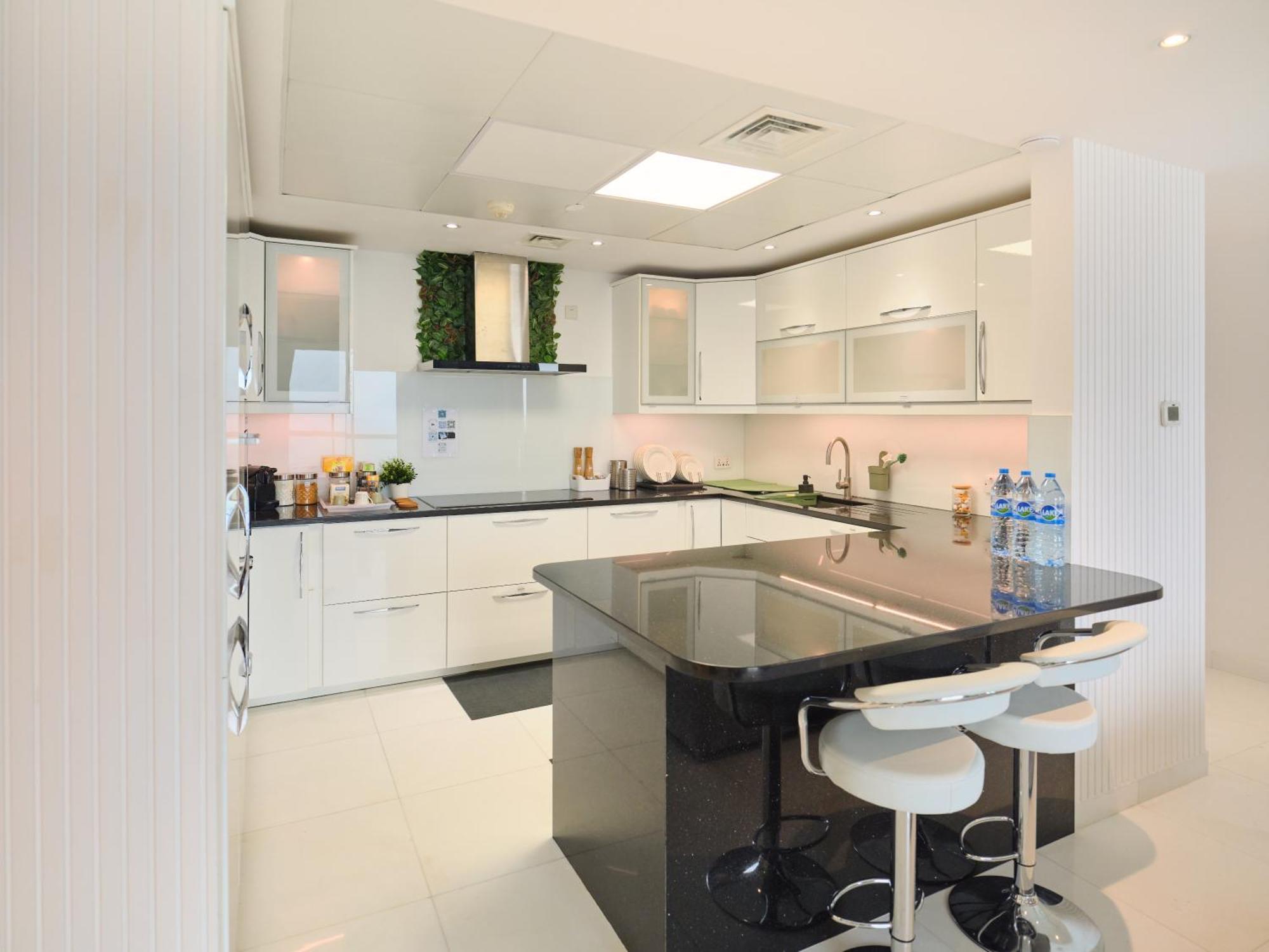 Jbr Beachfront Luxe Sea Facing Appartamento Dubai