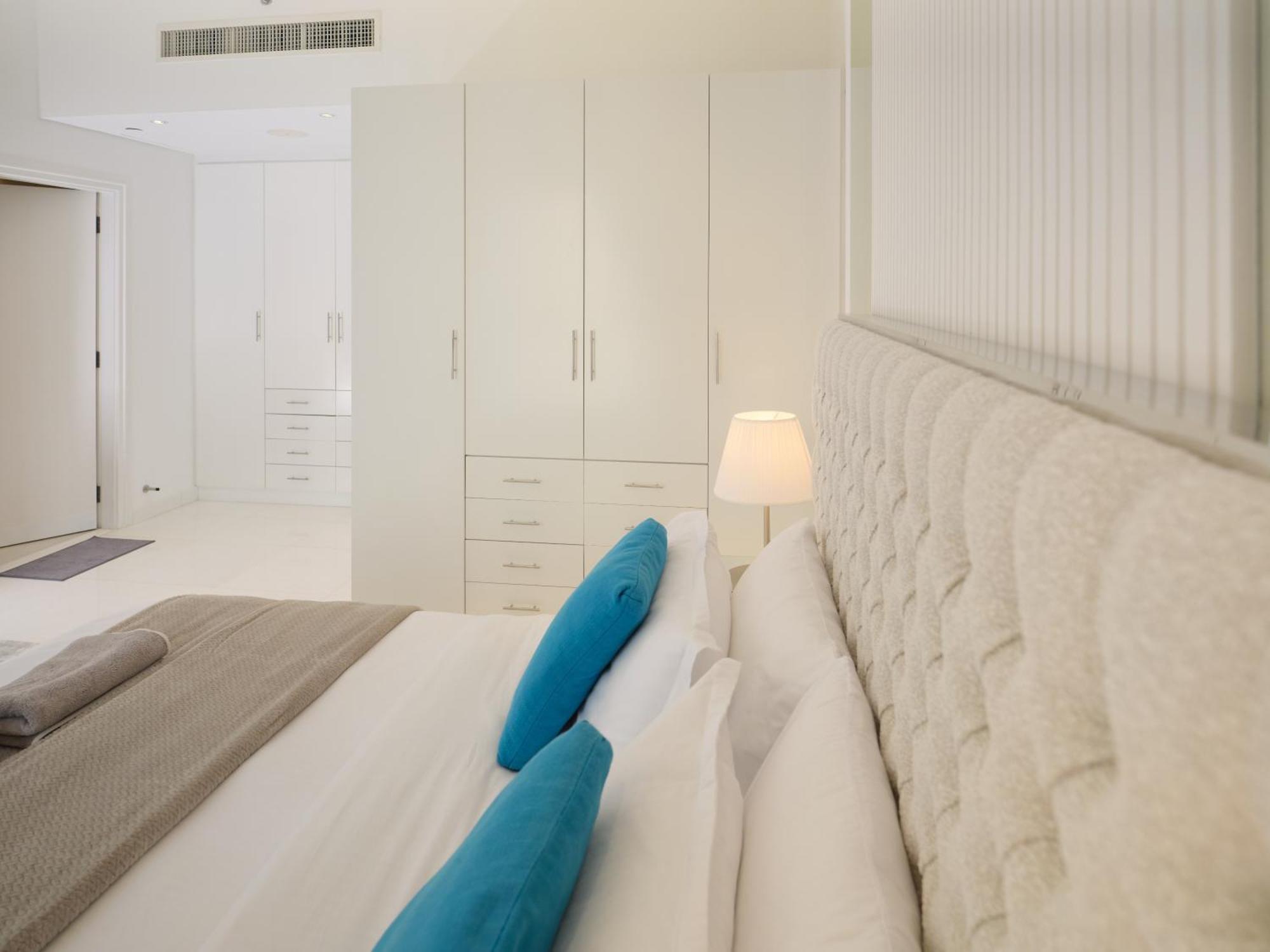 Jbr Beachfront Luxe Sea Facing *