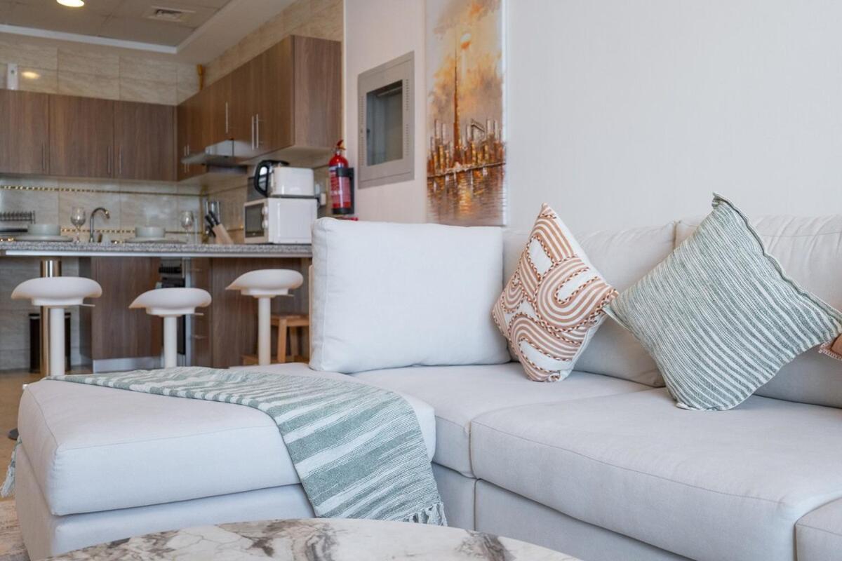 Comfy 1-bedroom Perfect For 4 In Jlt