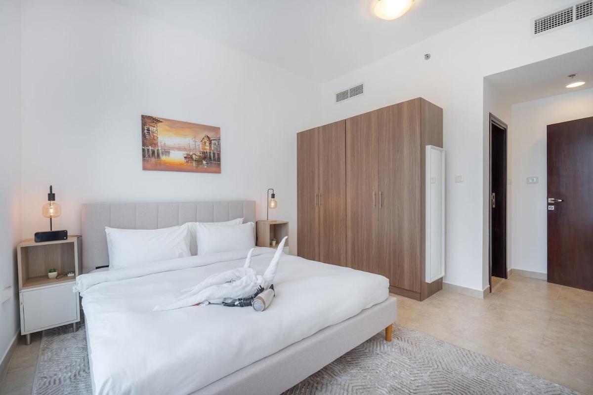 Comfy 1-bedroom Perfect For 4 In Jlt * Dubaï