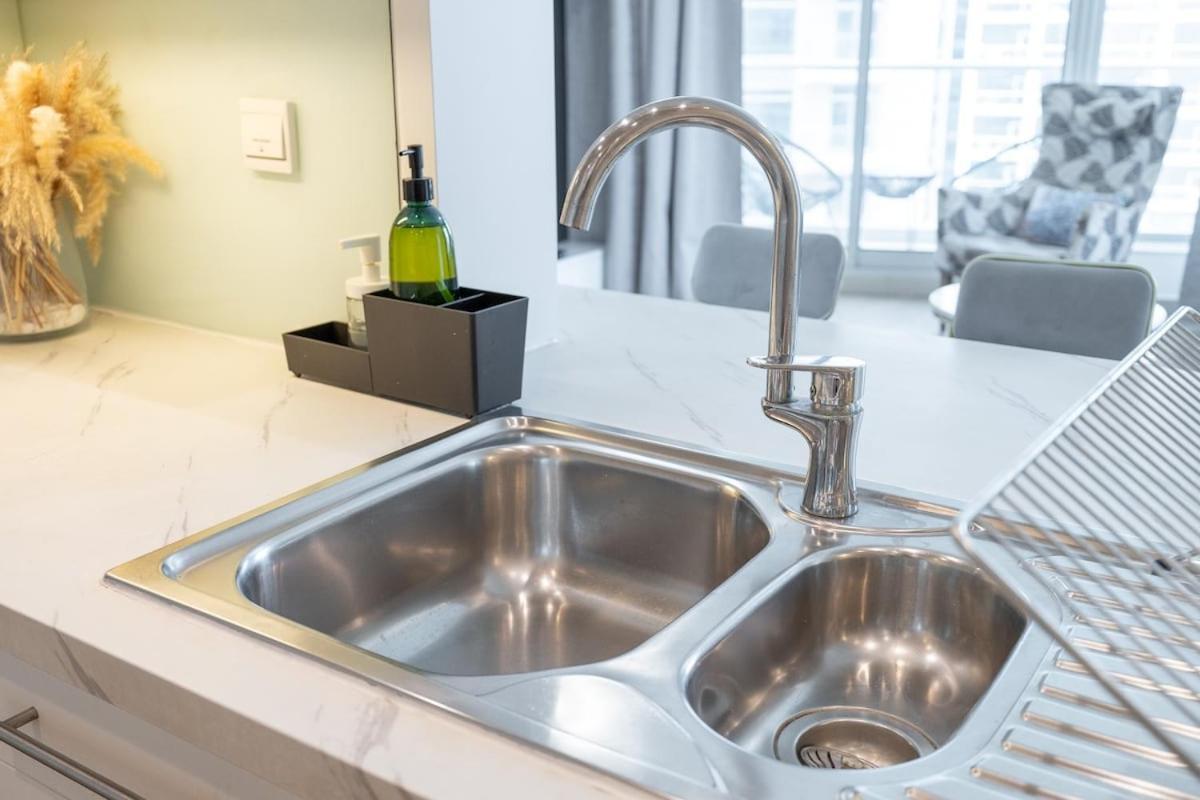 Elegant 2-bedroom With Balcony At Burj Views In Downtown Apartamento Dubái