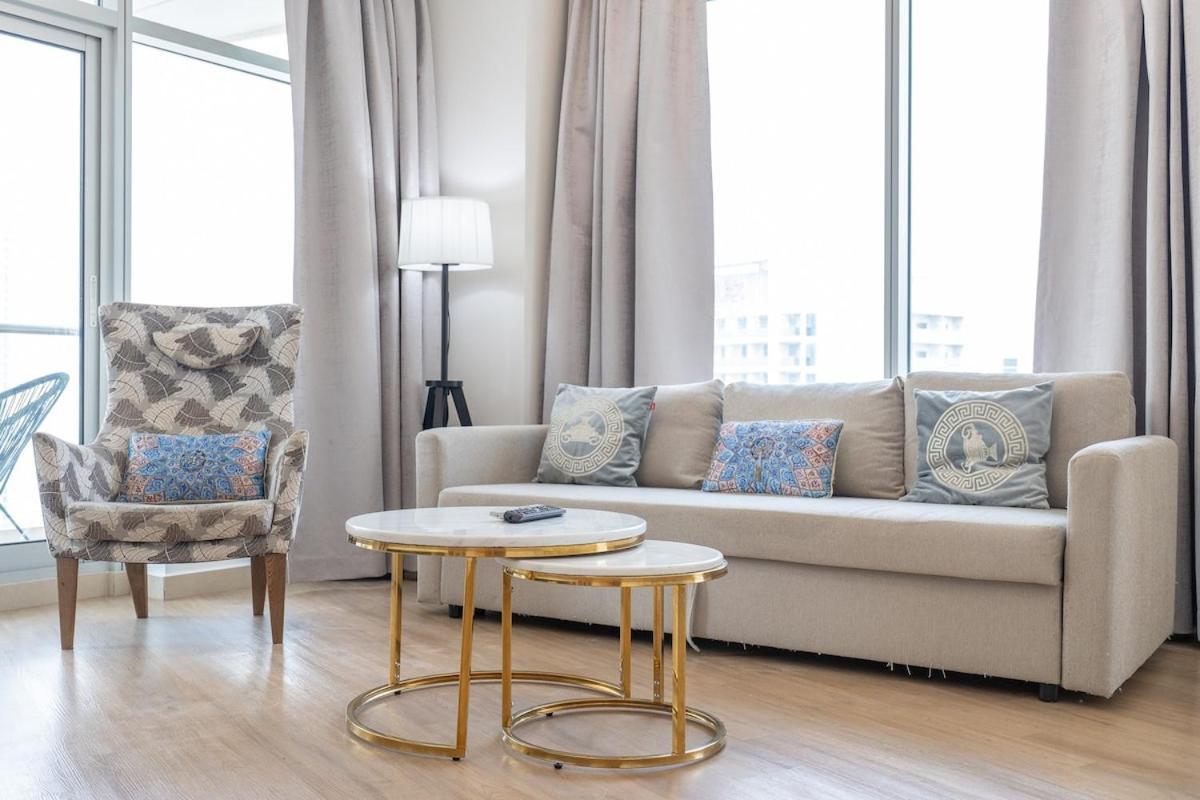 Elegant 2-bedroom With Balcony At Burj Views In Downtown Dubái
