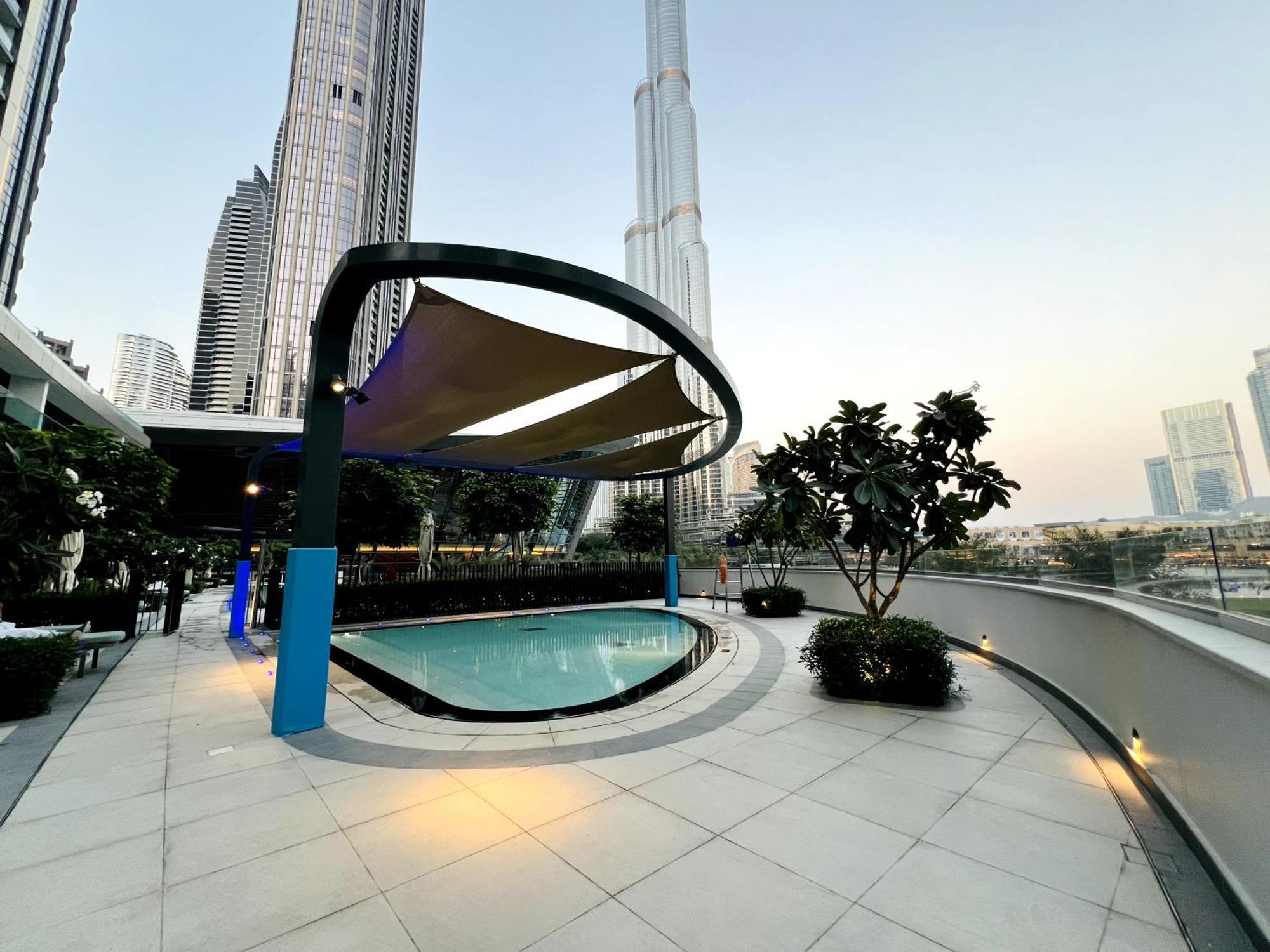 Cozy 2br Burj Khalifa & Fountain Views Dubaï