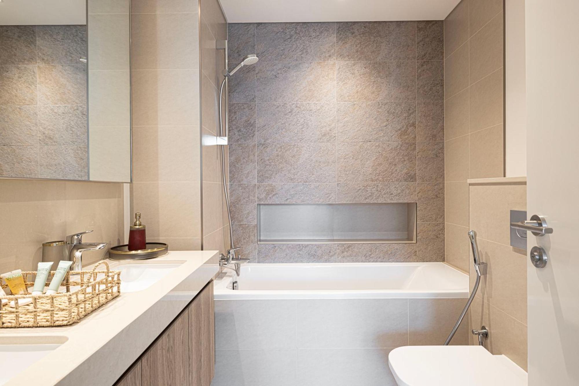 Full Burj View & Direct Access To Mall Appartement *