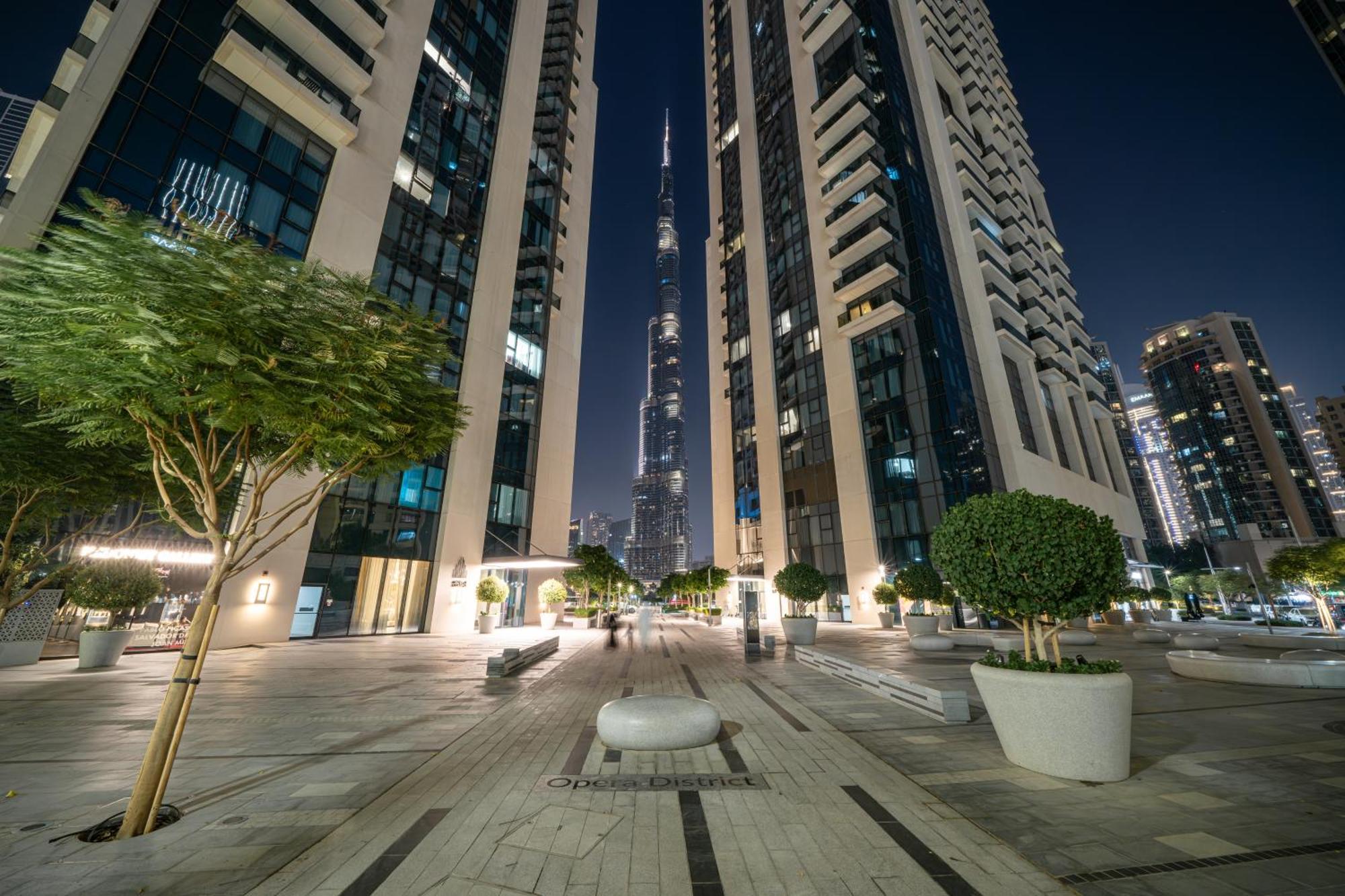 5 Min To Burj & Mall, Pool With Burj View Apartamento Dubái