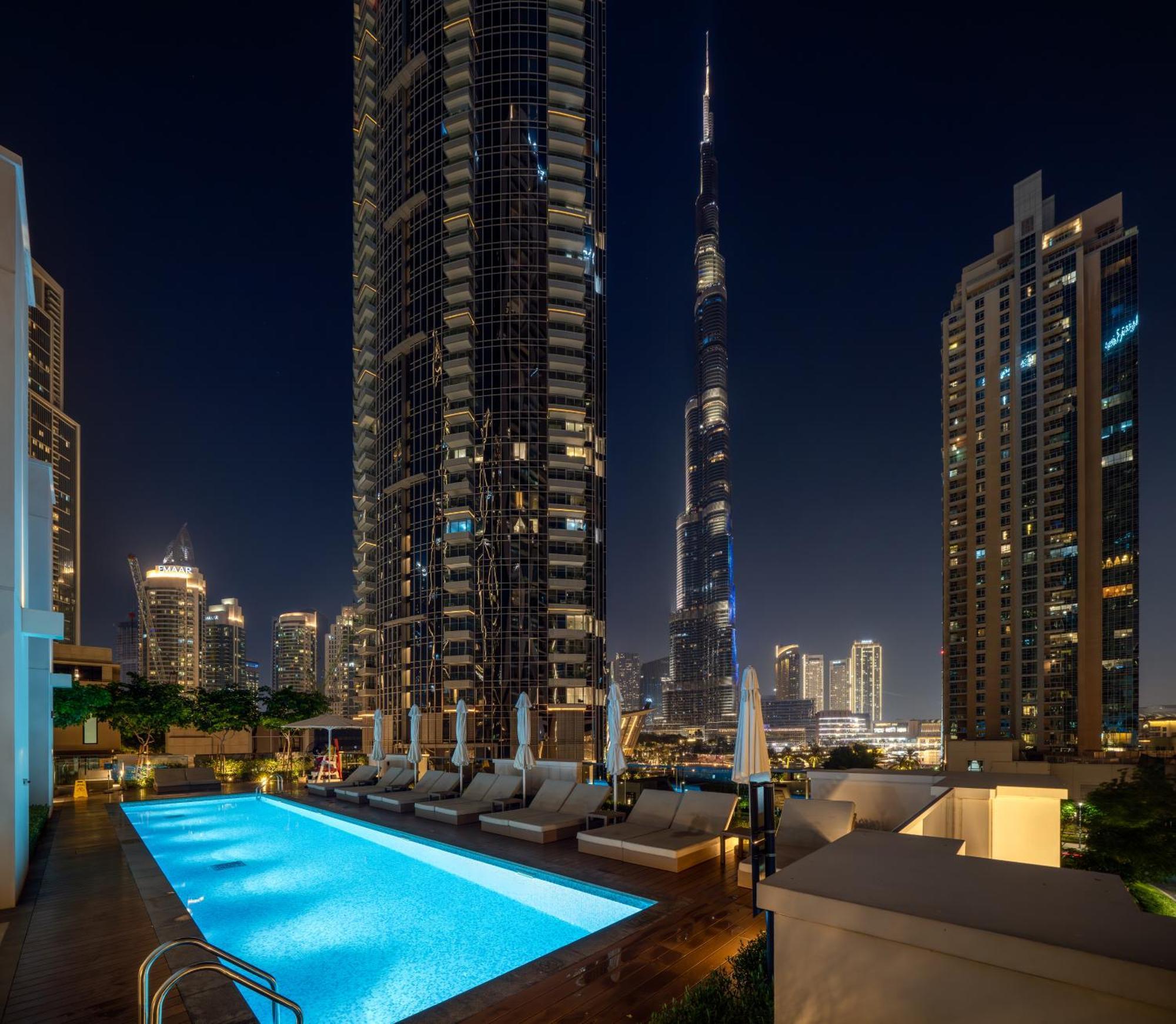 5 Min To Burj & Mall, Pool With Burj View * Dubái