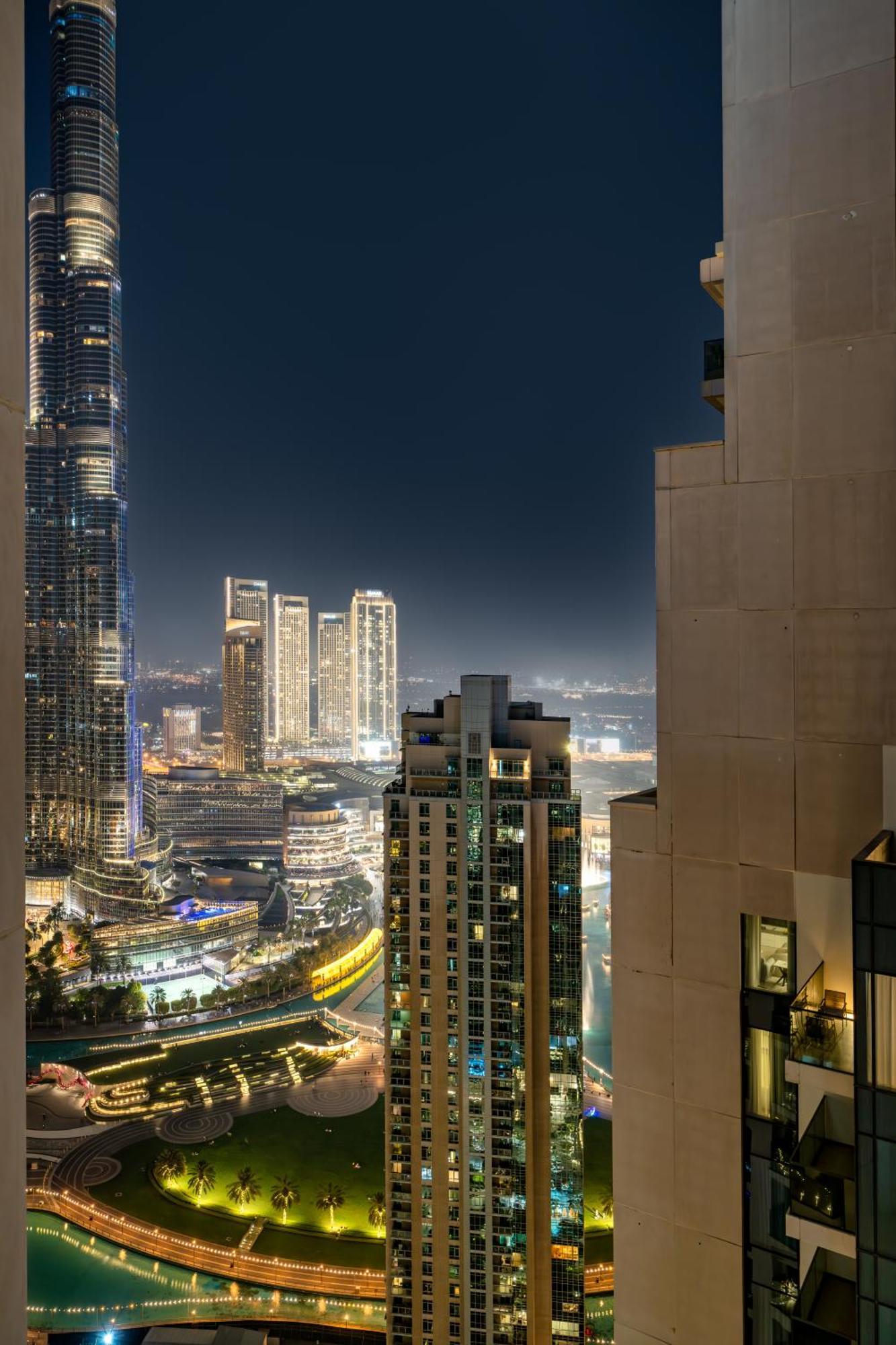 Apartamento 5 Min To Burj & Mall, Pool With Burj View Dubái