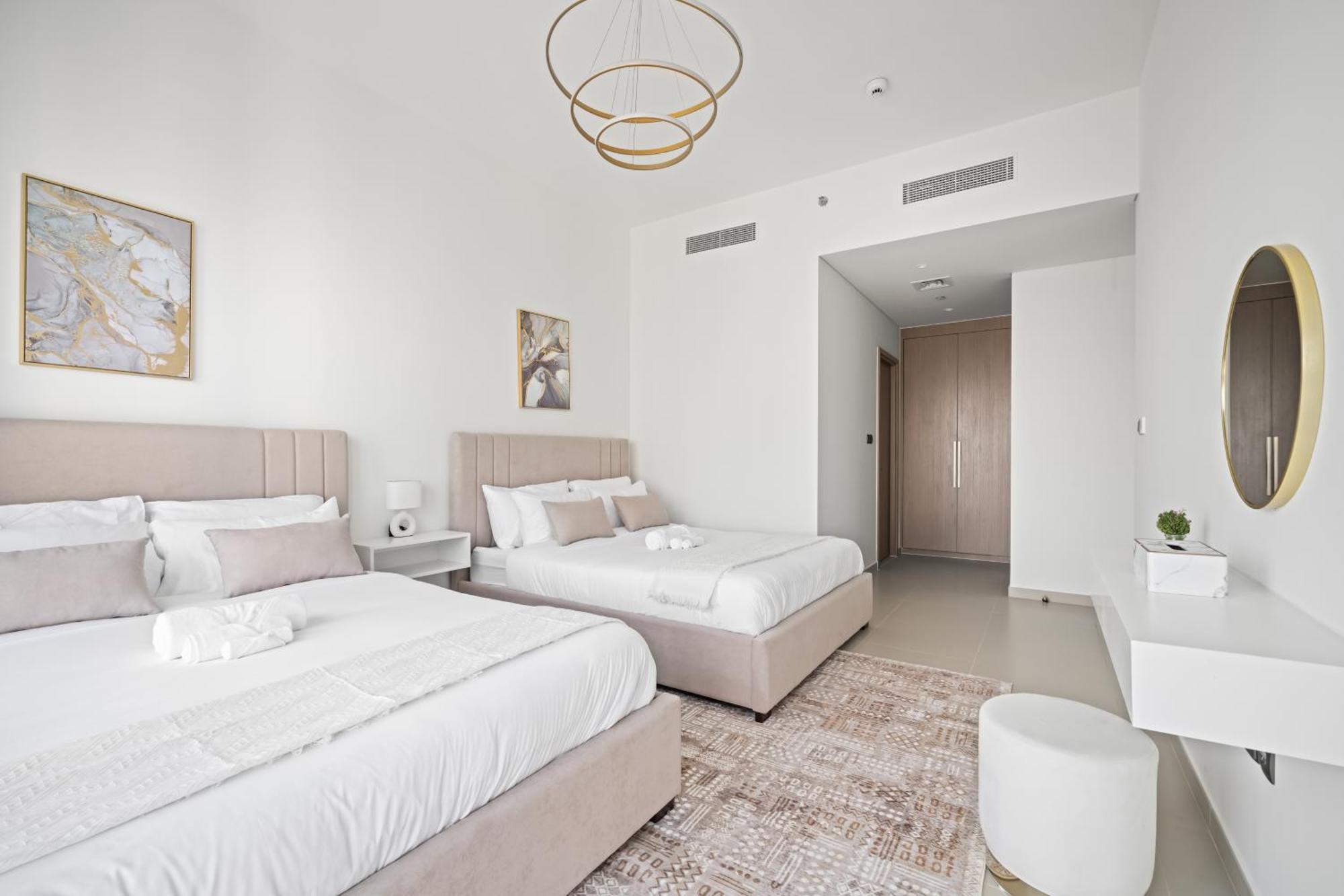 Apartamento 5 Min To Burj & Mall, Pool With Burj View Dubái