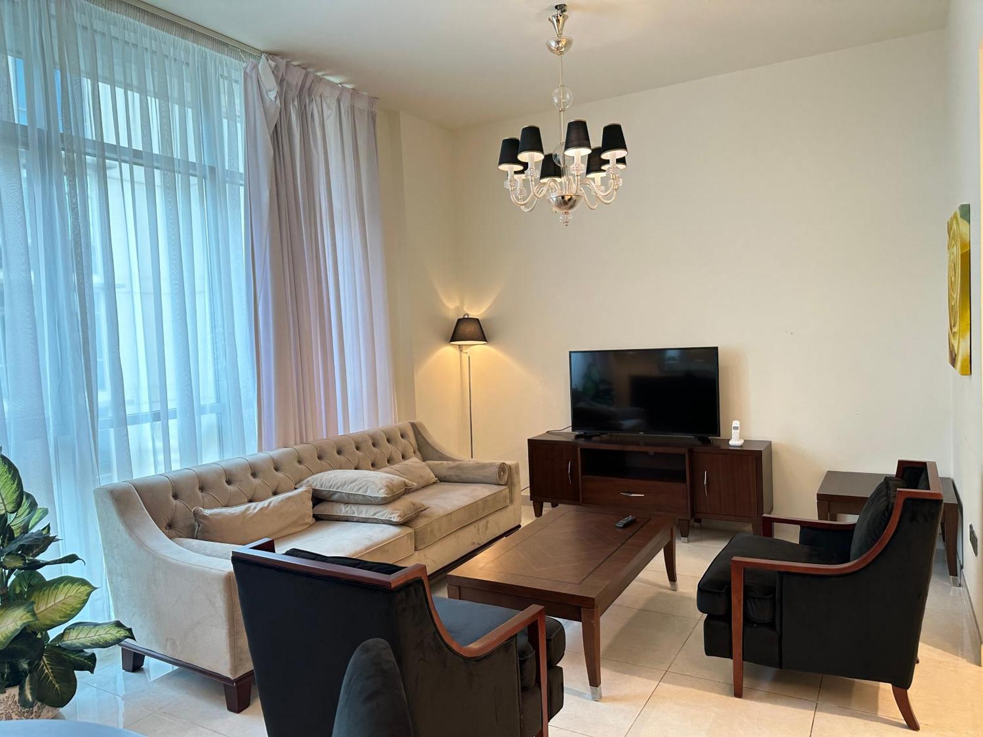 Apartamento Stunning 1-bedroom In The Polo Residence, Meydan
