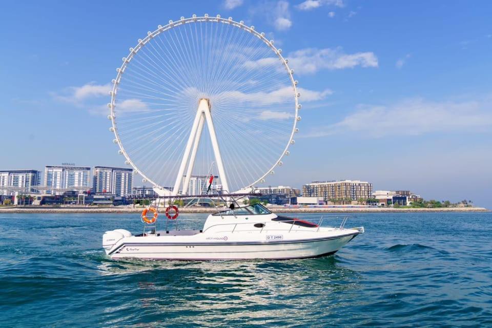 Spacious 4 Bedroom In Jbr, 5-min Walk To The Beach, Marina Views Dubái