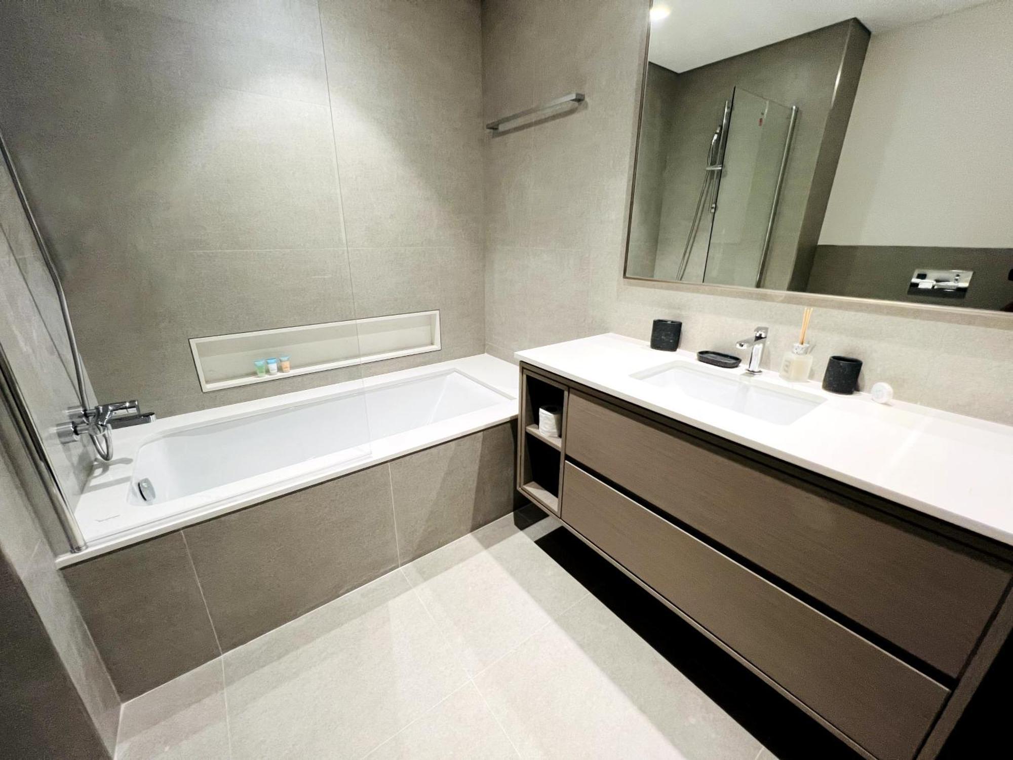 Prime 2br Burj Khalifa & Fountain Views