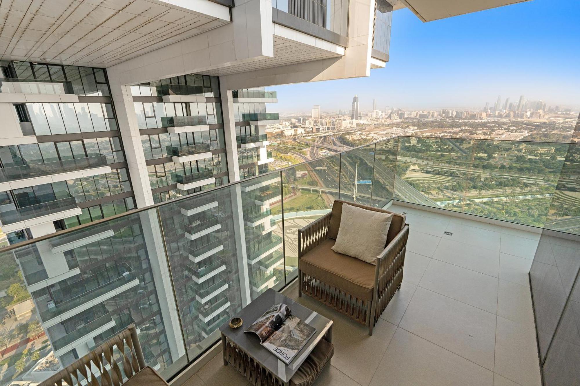 Elegant 3br Study 5 Mins From Frame Apartment Dubai