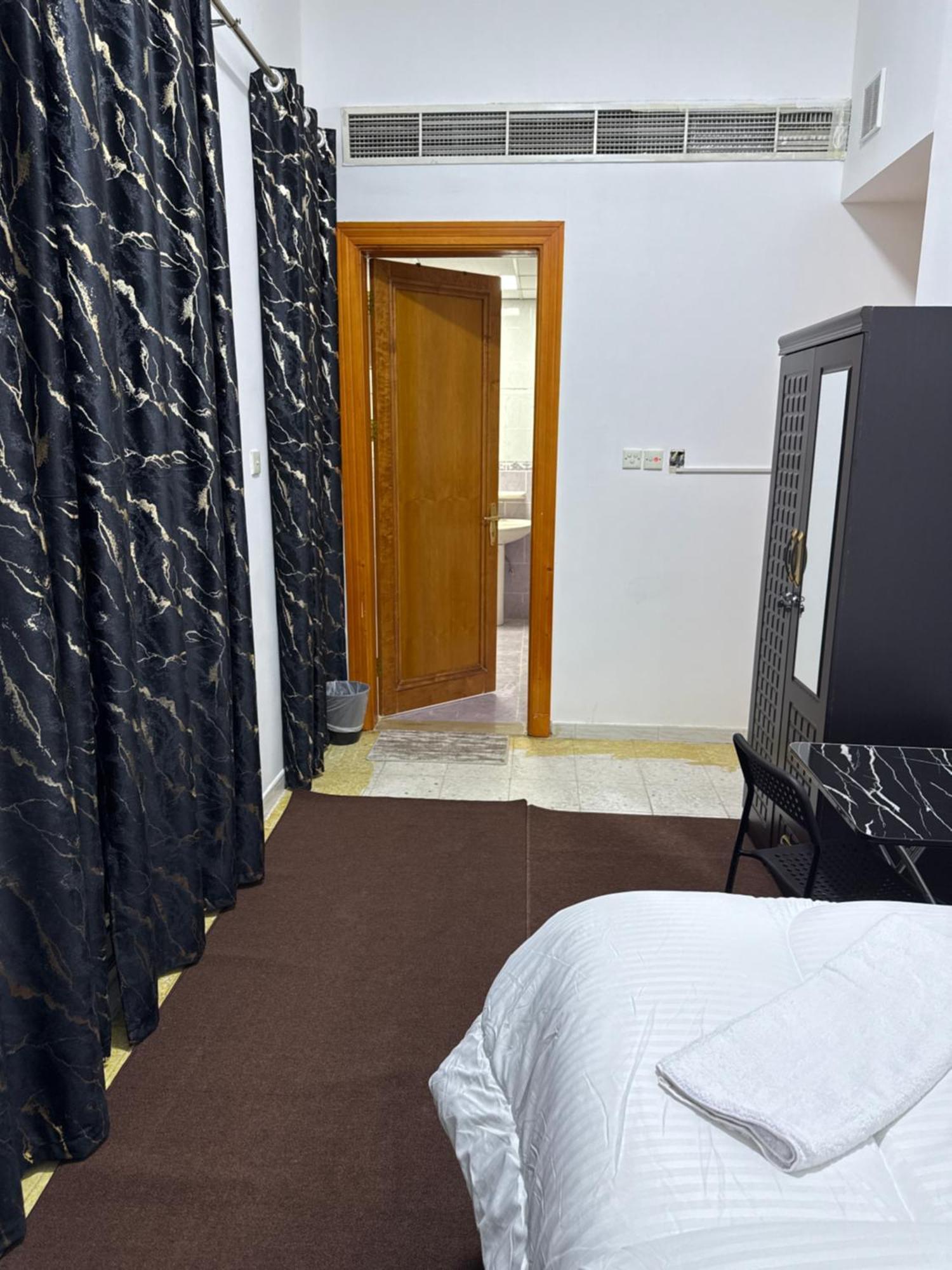 Apartament Four Stars Dubai