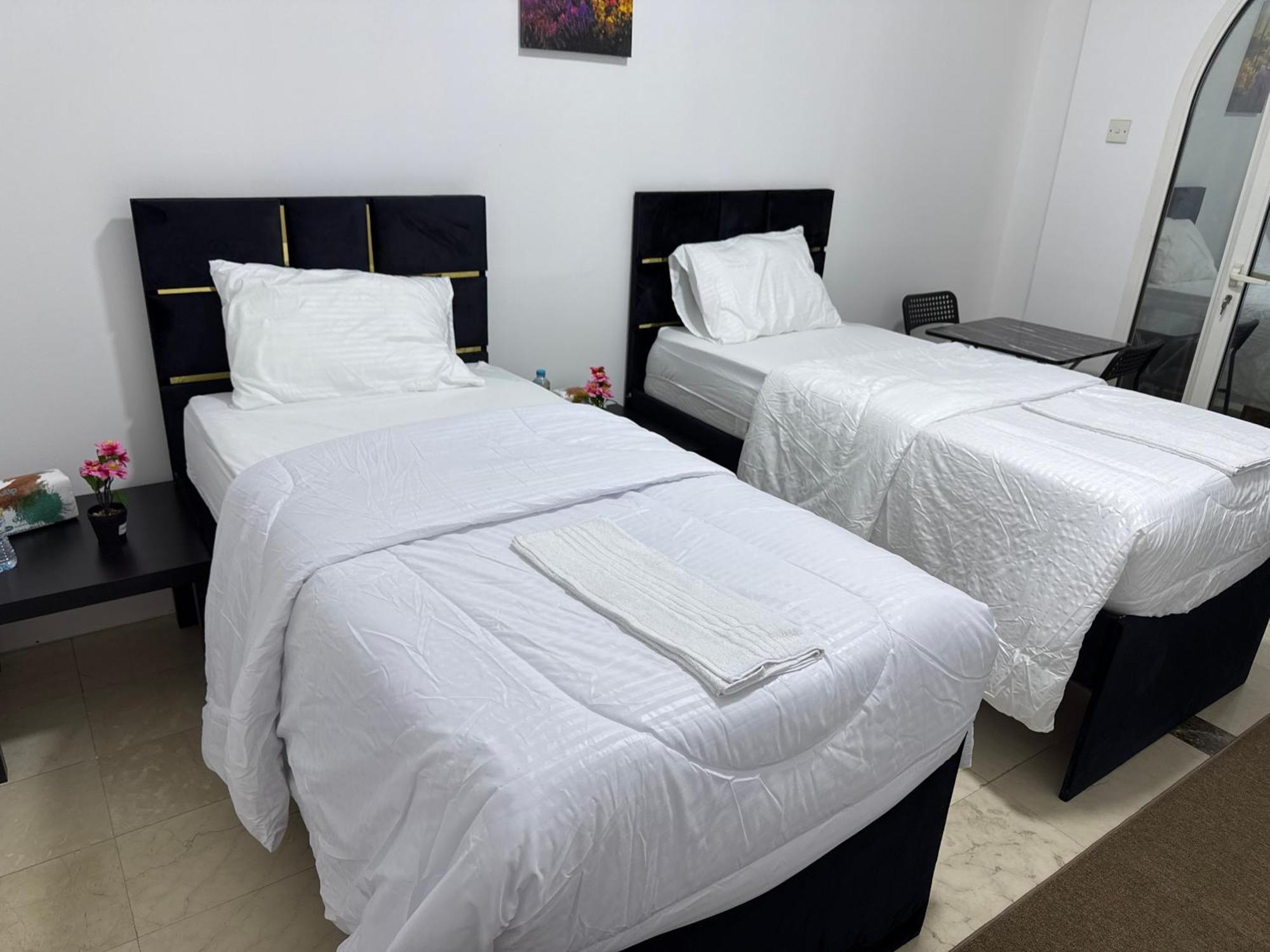 Apartament Four Stars Dubai