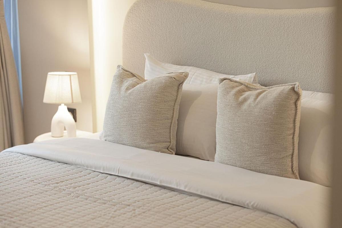 Prime 2br With Burj Khalifa And Fountain Views - Next To Opera And Near Mall Appartement Dubaï