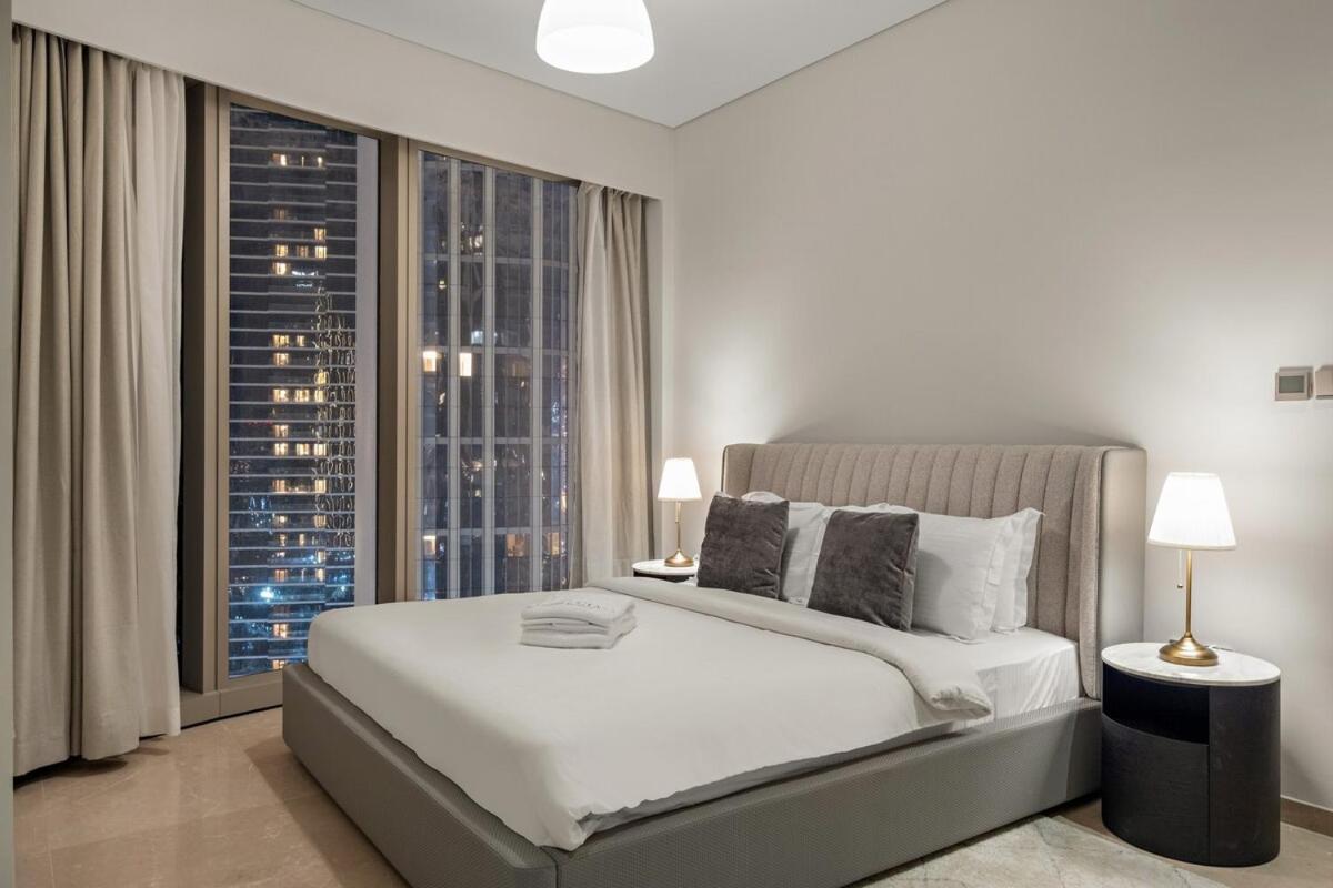 First Class 2br Incredible Burj Khalifa View *