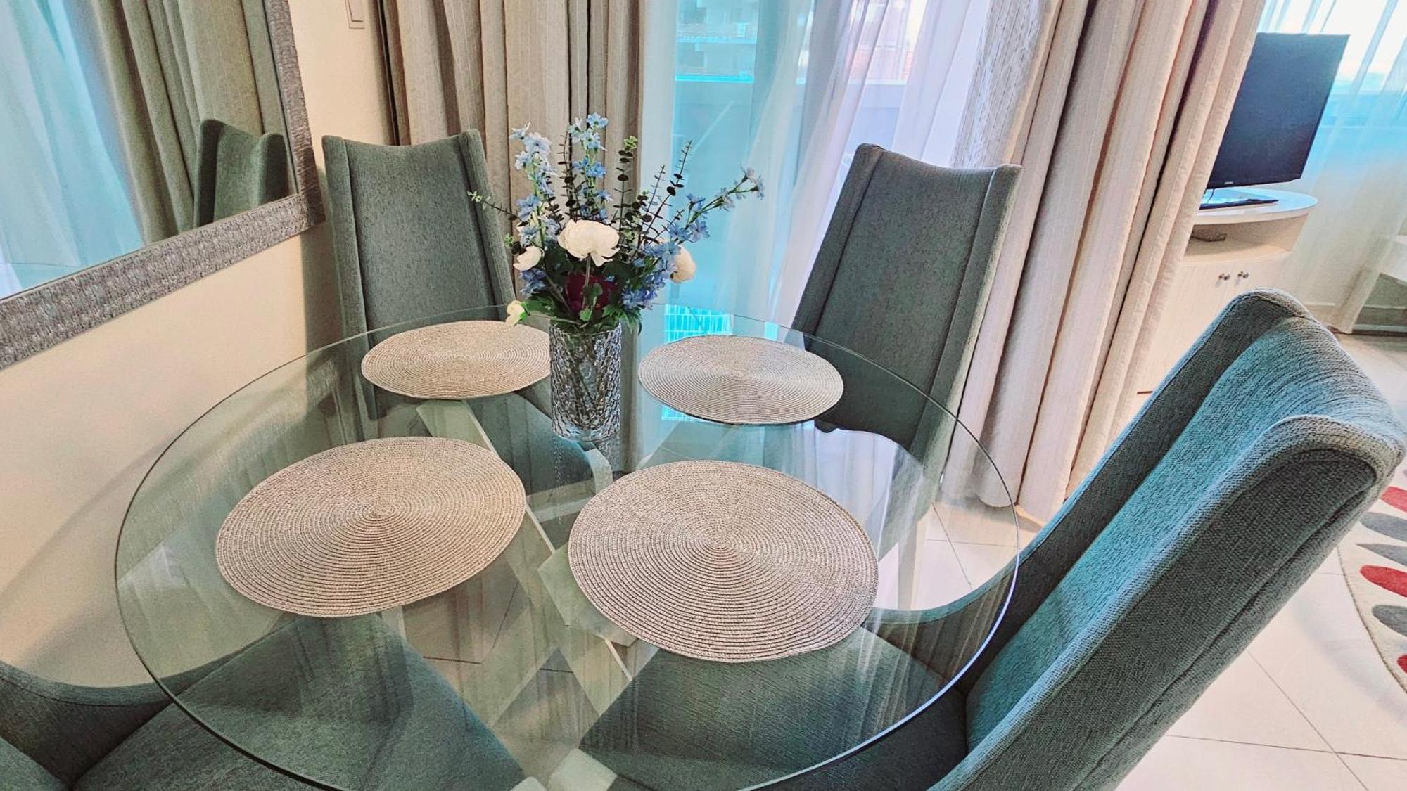 Superb 1 Bedroom Next To Burj Khalifa And Mall