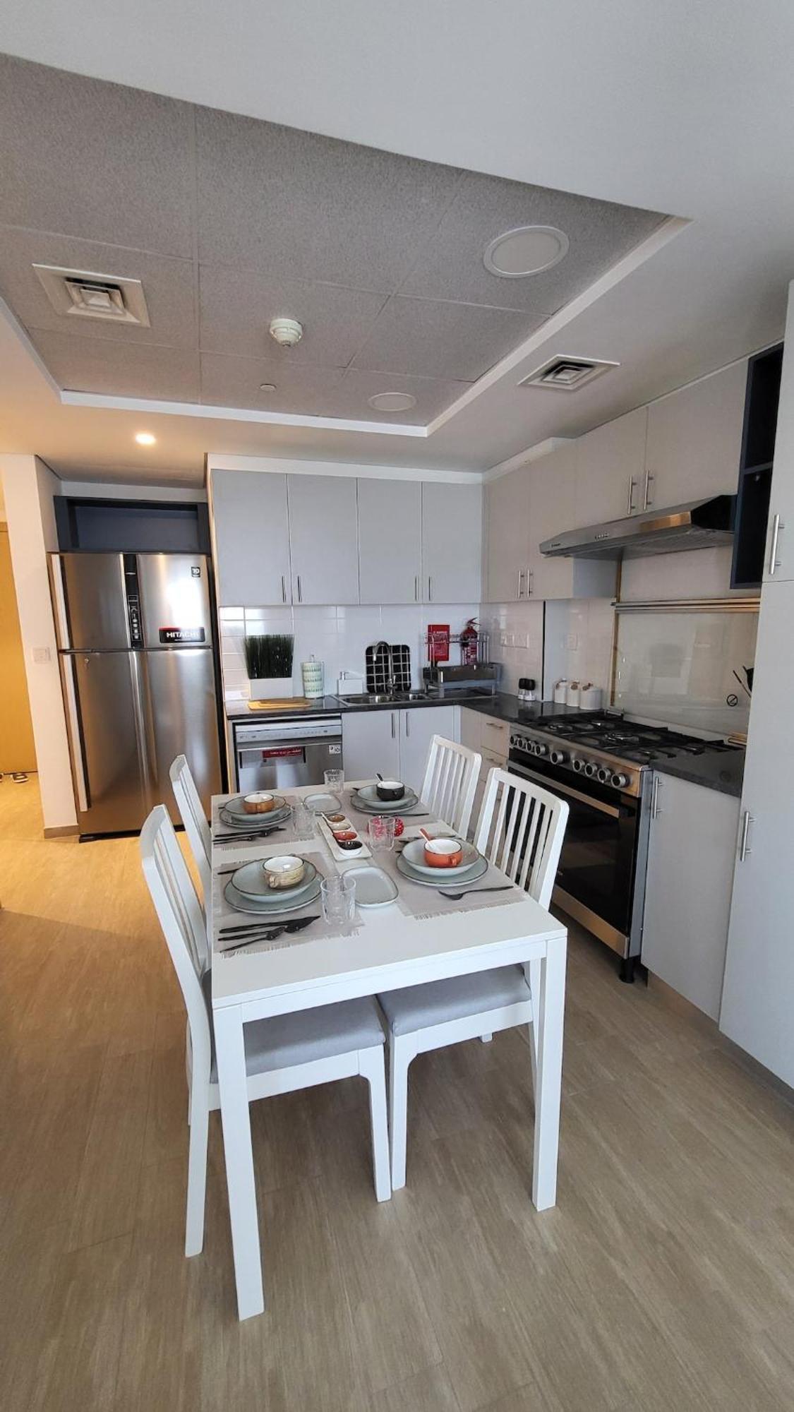 Modern 2br -5min To Metro & Festival Mall- 1211 Appartement Dubaï