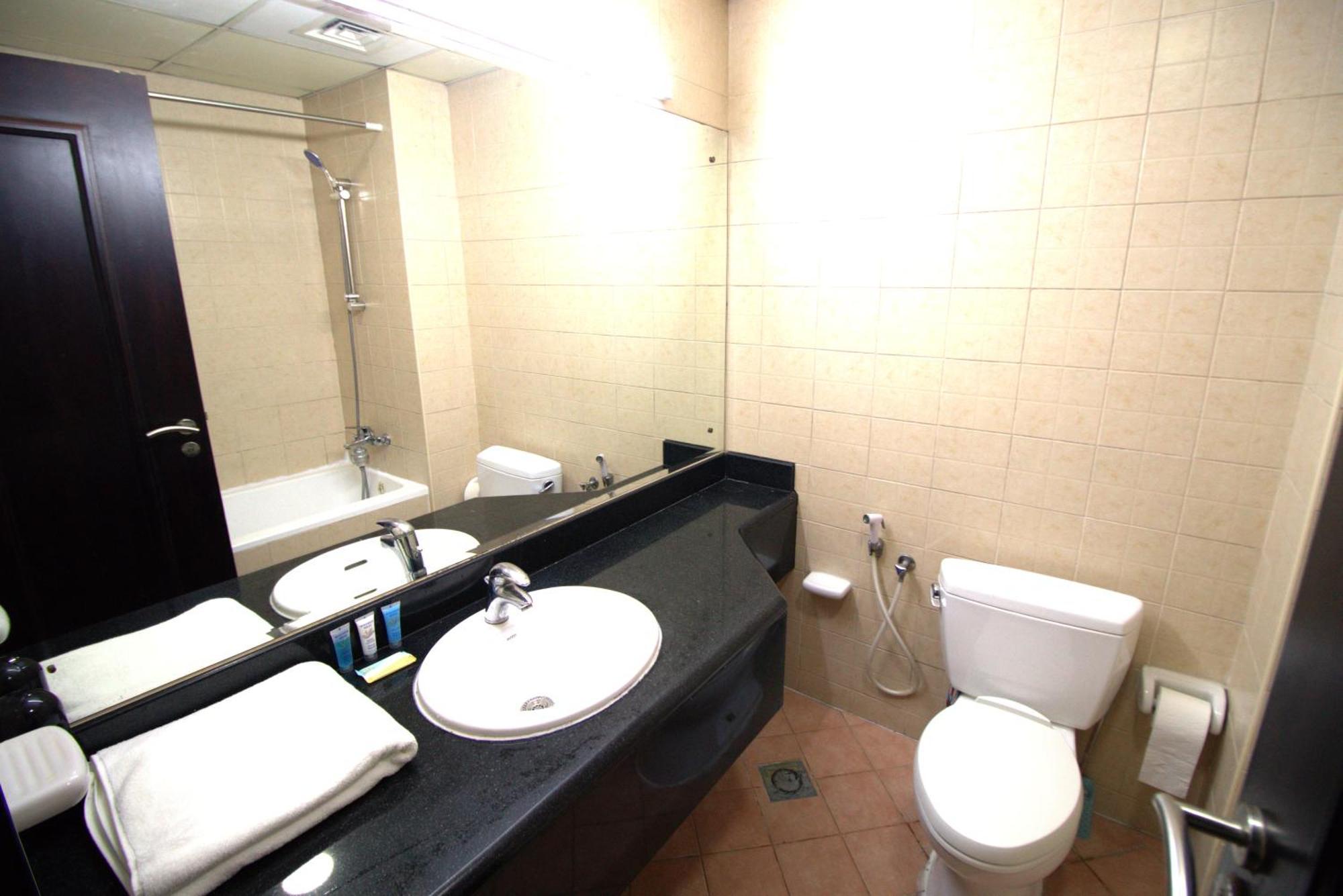 Druvya Homes, Bld Dg079, Street No,3 Discovery Gardens, Close To The Gardens Metro 3 Minutes Walkable