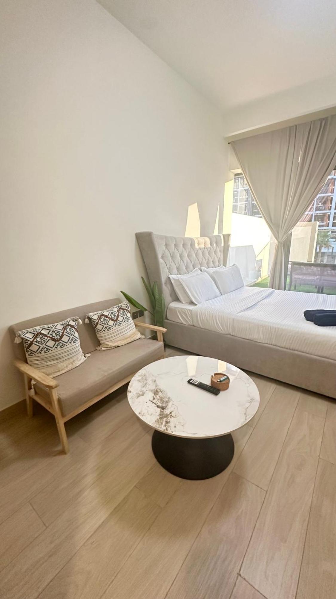 Luxury With Big Balcony Azizi Riviera Meydan