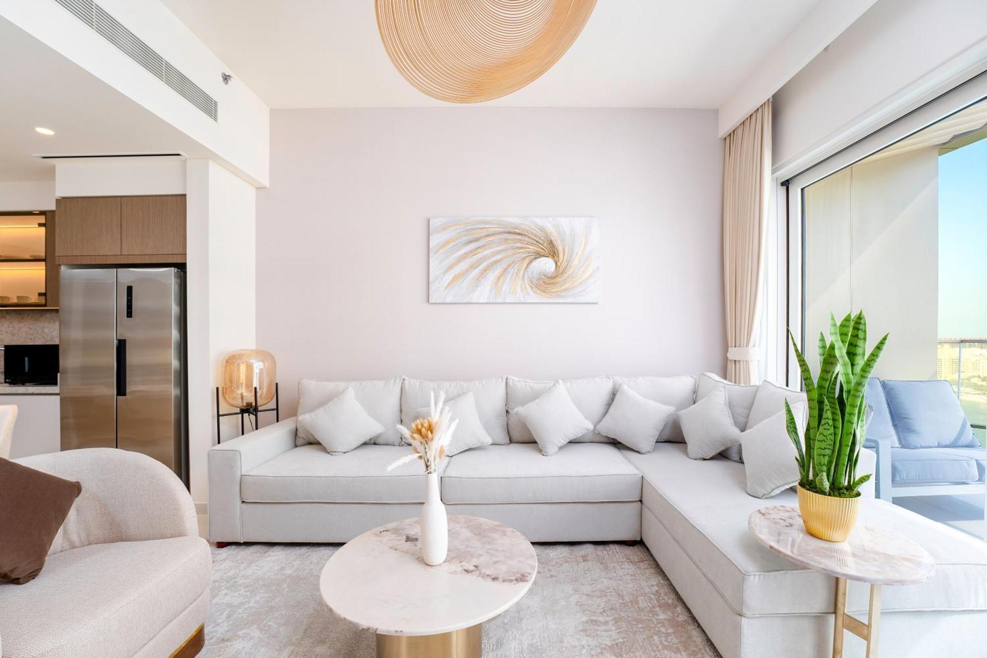 Exclusive Beachfront 2 Bed With Pool & Palm View Appartement
