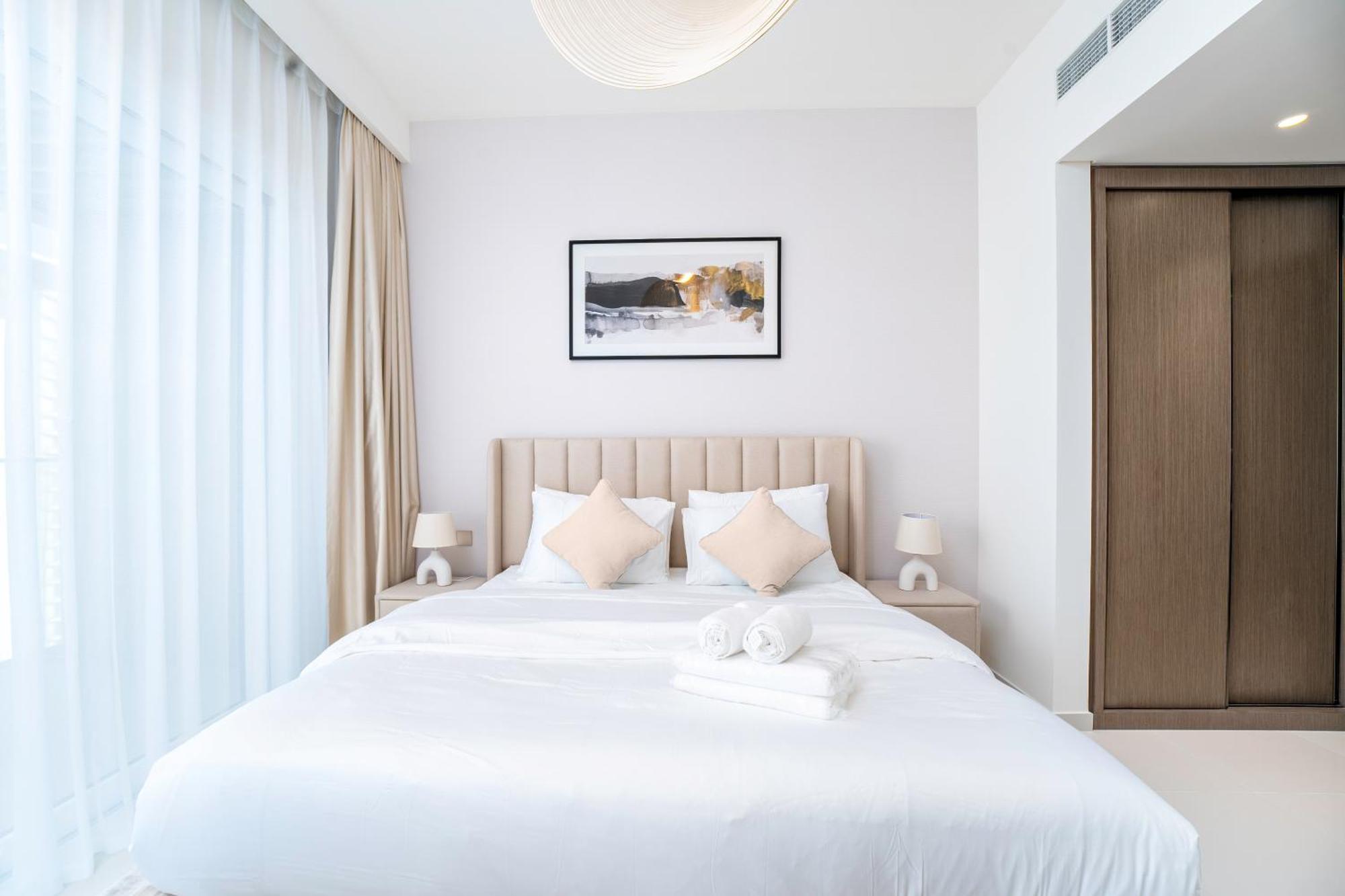 Exclusive Beachfront 2 Bed With Pool & Palm View Appartement Dubaï