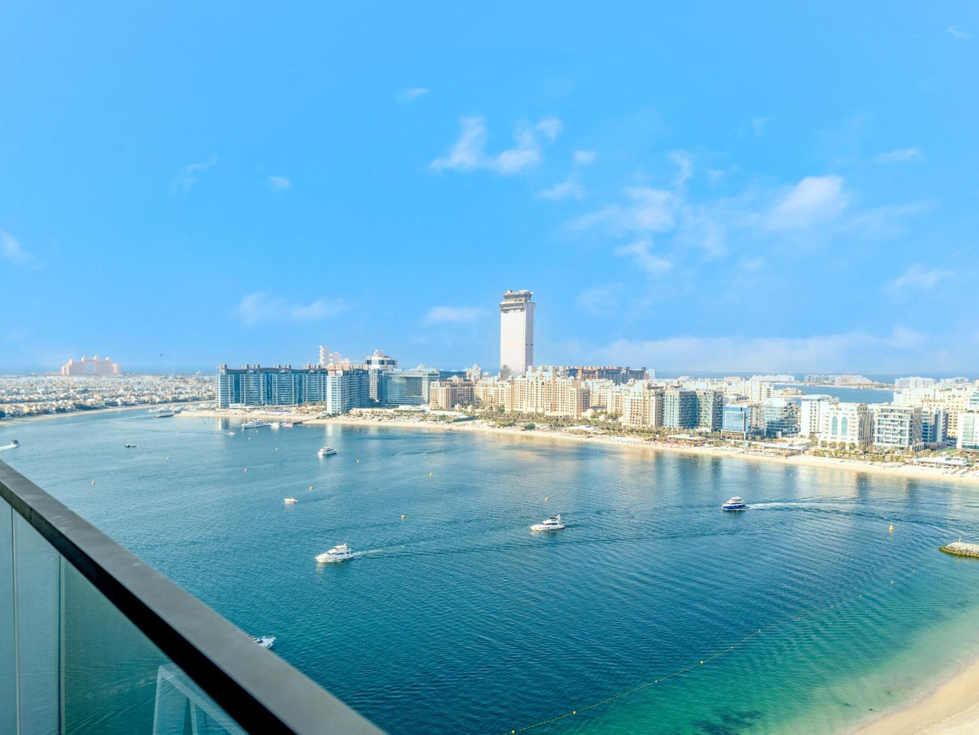 Appartement Exclusive Beachfront 2 Bed With Pool & Palm View *