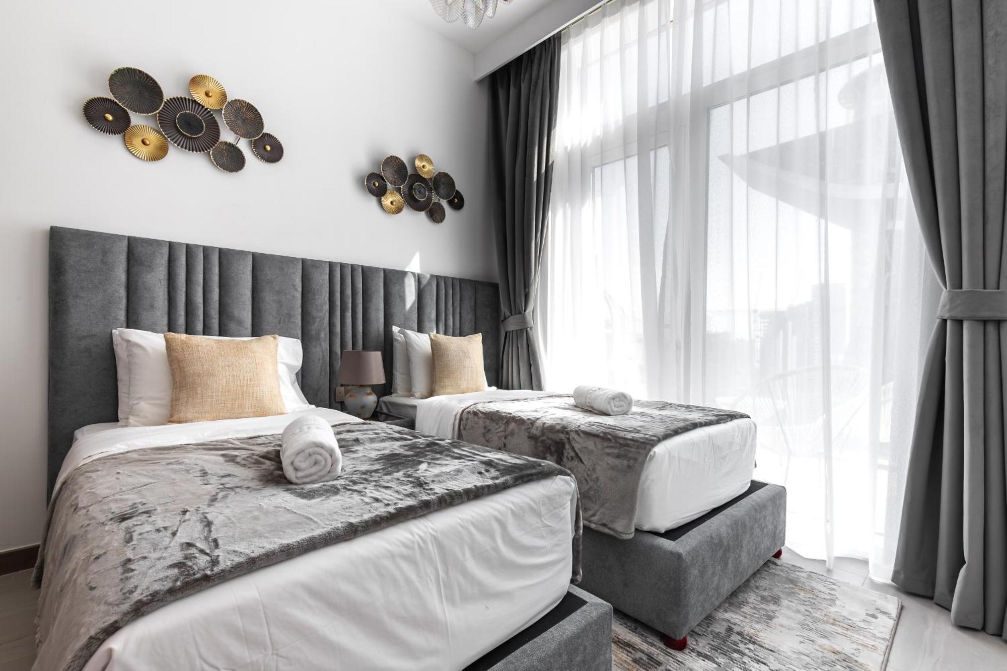 Apartemen Simply Comfort In Missoni Floor With Sea, Canal And Burj Khalifa Views