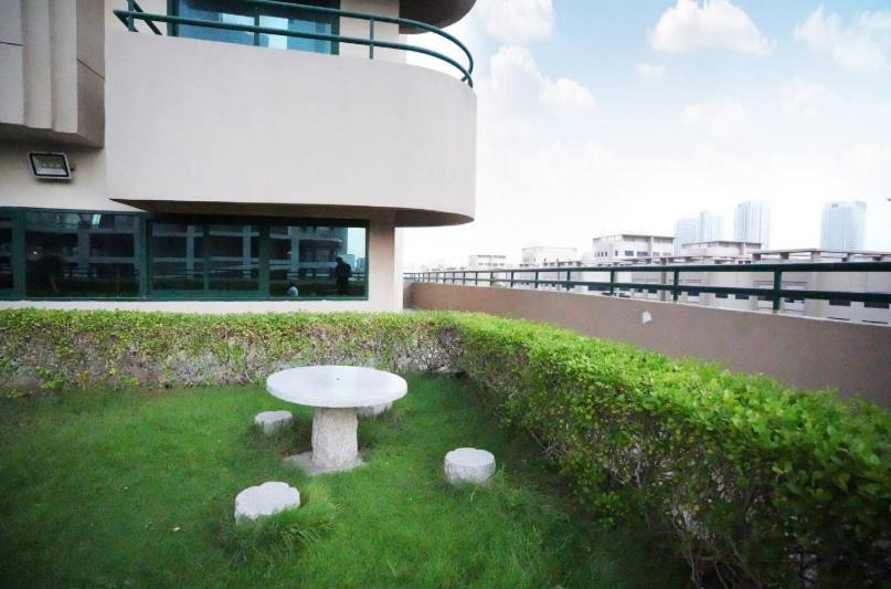 Adventurers Partition In Barsha Heights Privat bolig