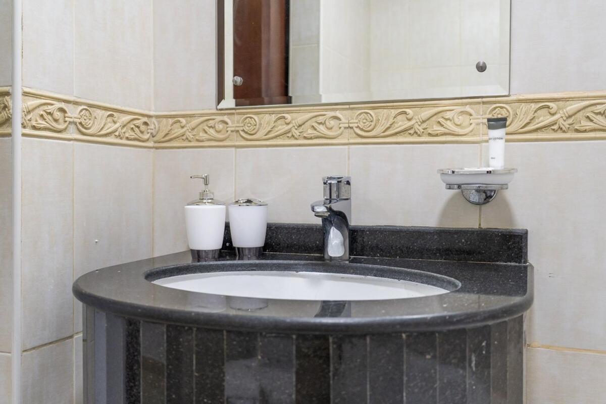 Cozy 2-bedroom Near Beaches At Elite Residences Marina Dubái
