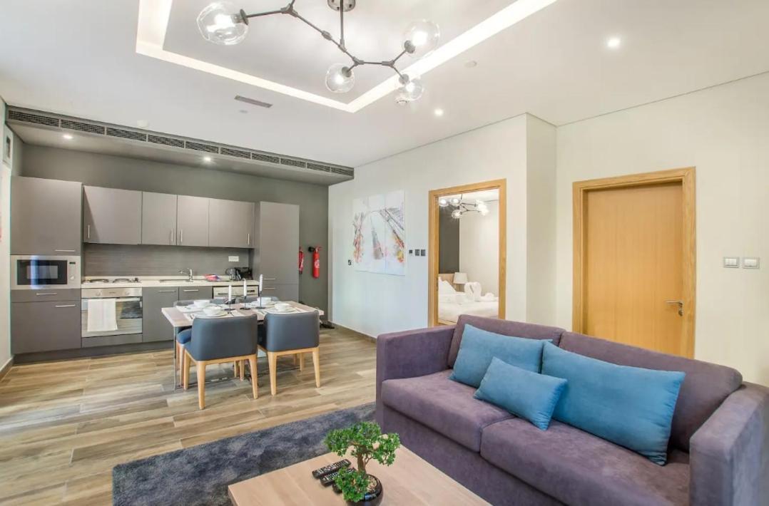 Homey 1-bedroom Perfect For Family In Marina *