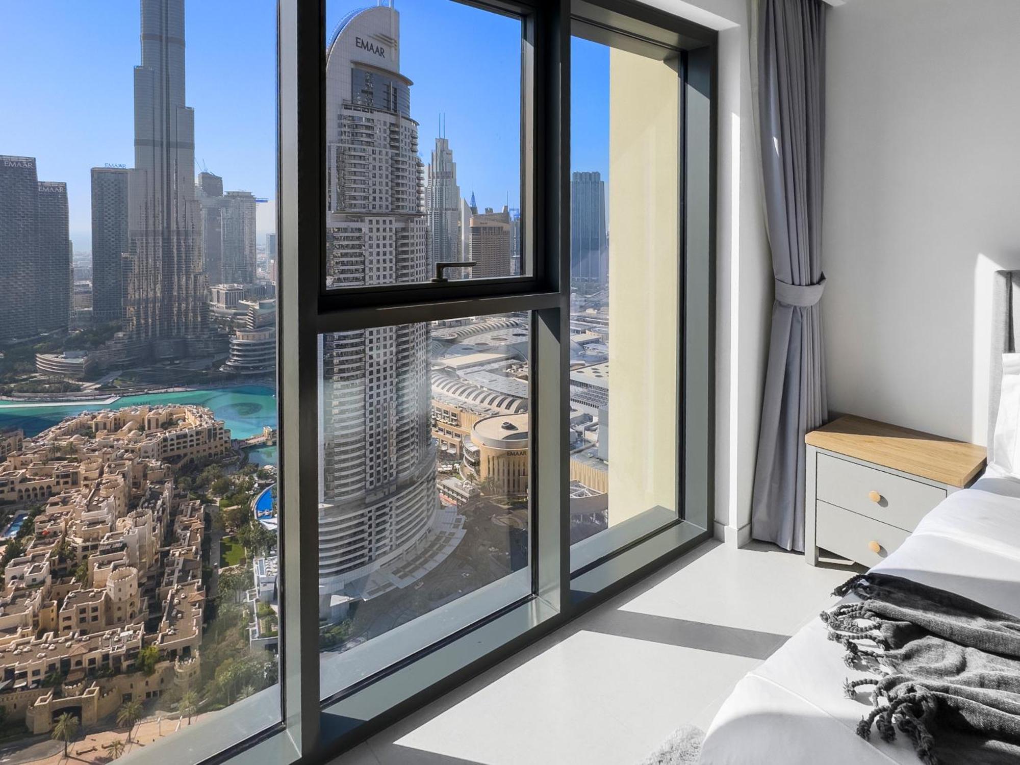 View In And Burj Khalifa View - 2 Bedroom - 3 Beds Appartement *
