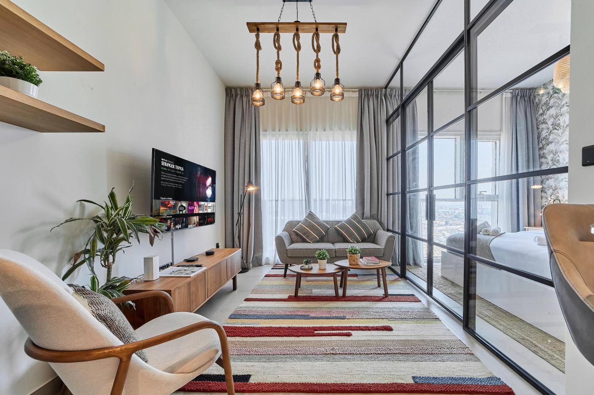 Elegant & Bright 1br Getaway Near Hills Park Dubaï