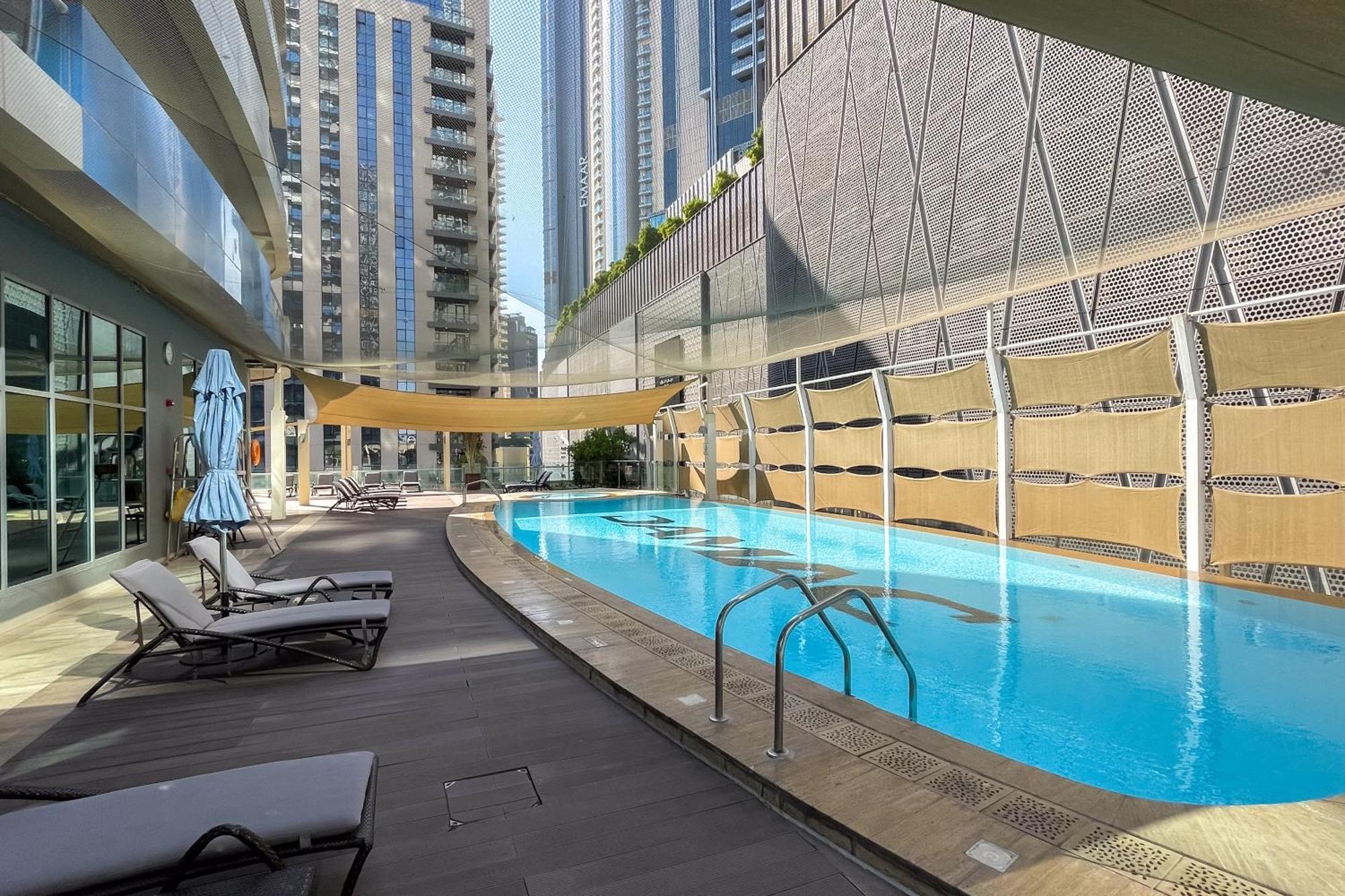 Appartement Fancy 3 Bedroom Right Next To Mall With Burj View In Downtown *