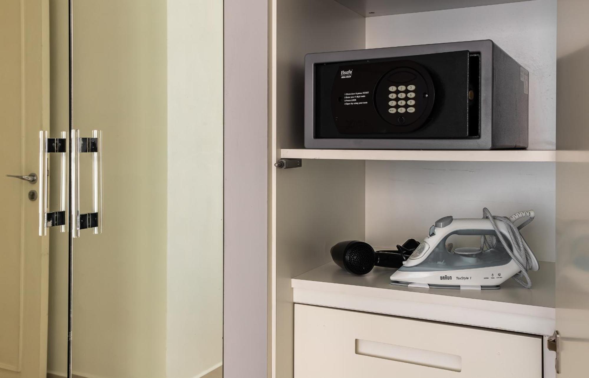 Fancy 3 Bedroom Right Next To Mall With Burj View In Downtown Appartement Dubaï