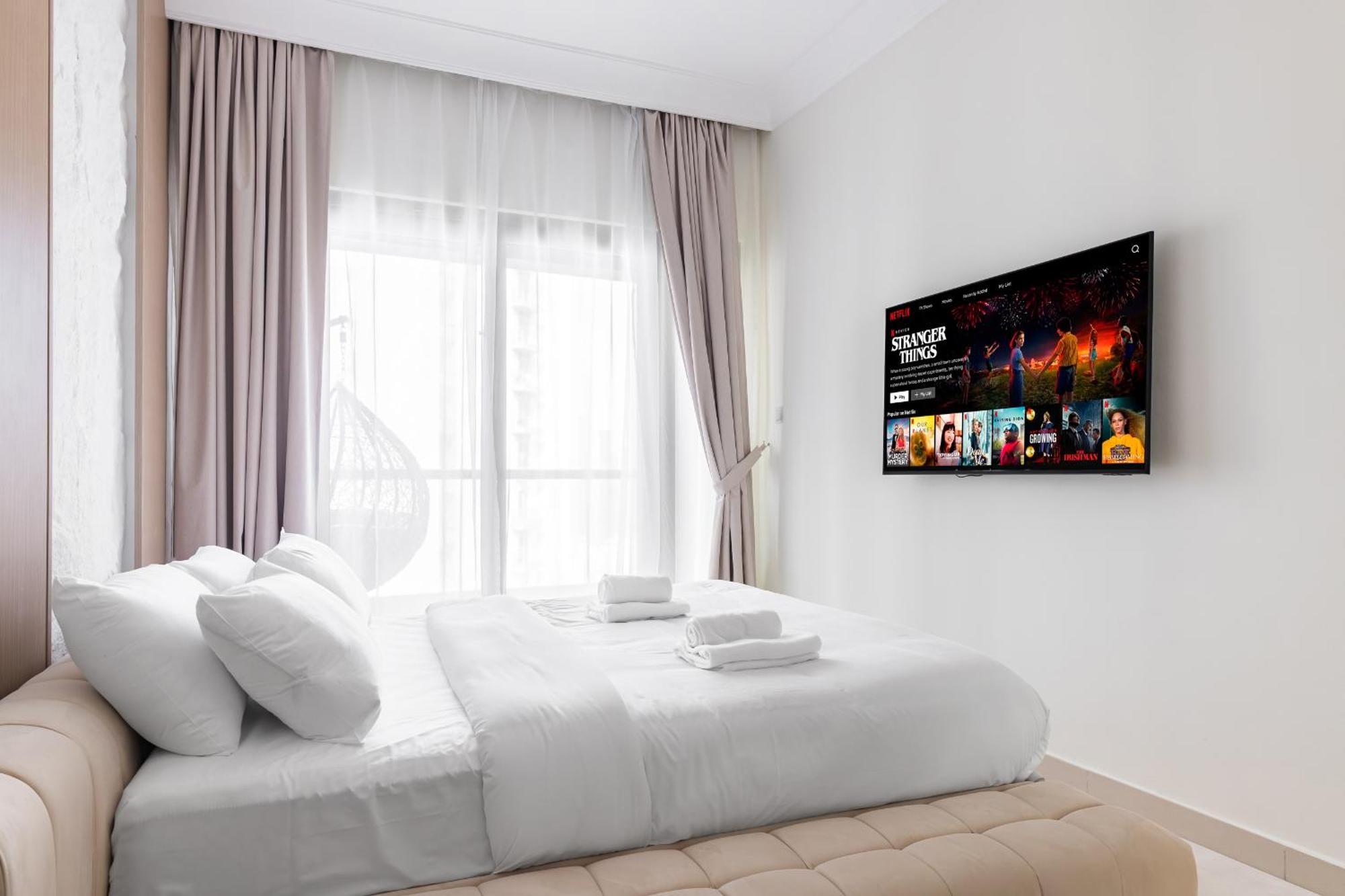 Fancy 3 Bedroom Right Next To Mall With Burj View In Downtown Dubaï