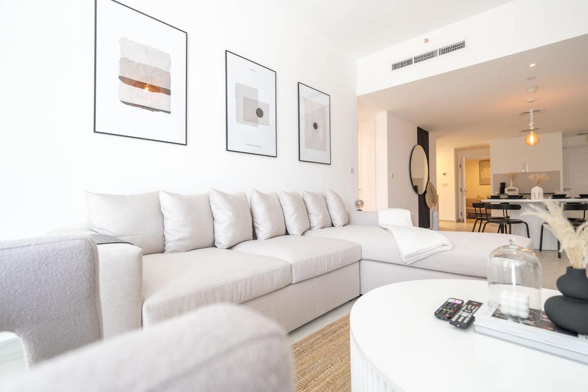Exquisite 3-bedrooms At Marina Terrace With Striking Views Of Marina! Lägenhet Dubai