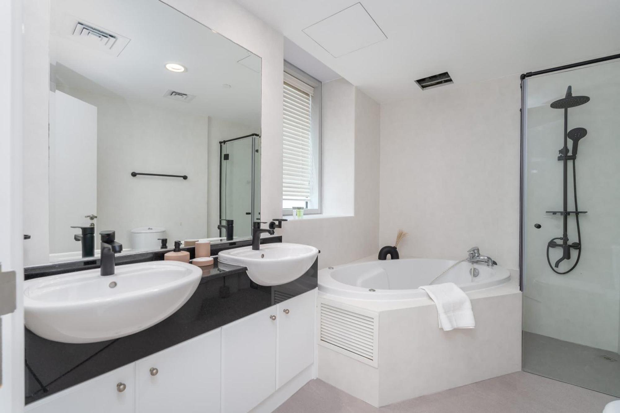 Lägenhet Exquisite 3-bedrooms At Marina Terrace With Striking Views Of Marina! *