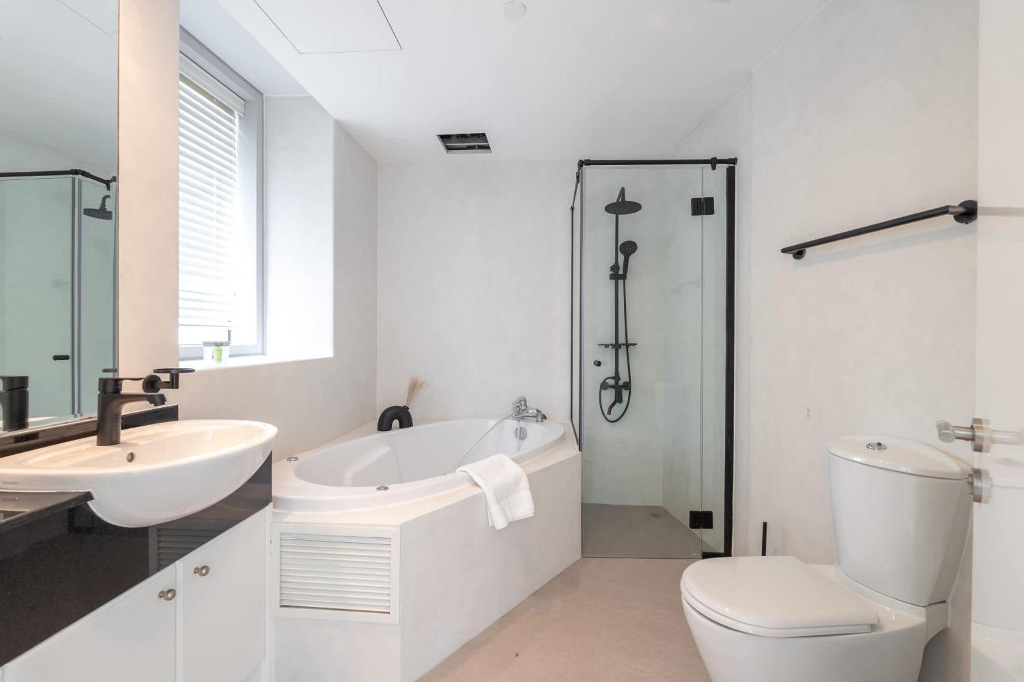 Exquisite 3-bedrooms At Marina Terrace With Striking Views Of Marina! Lägenhet *