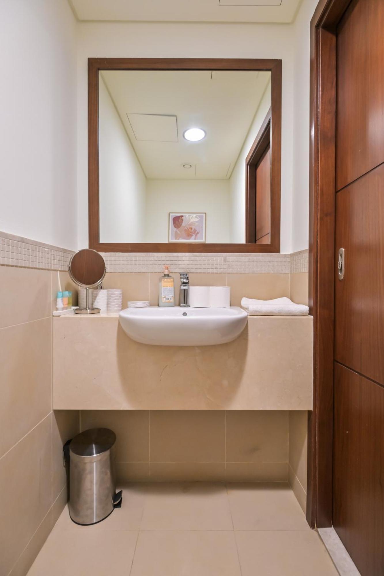 Appartement Burj Vista 2br Luxurious Wdirect Access To Mall Dubaï