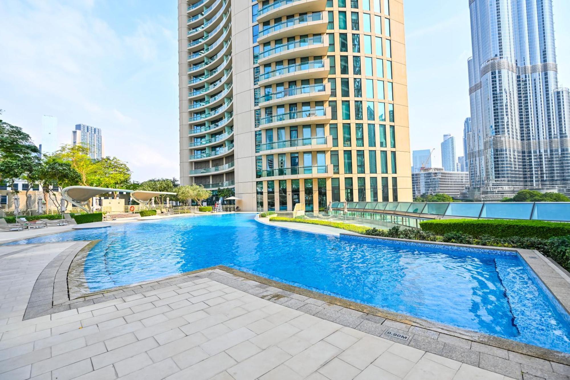 Burj Vista 2br Luxurious Wdirect Access To Mall Appartement