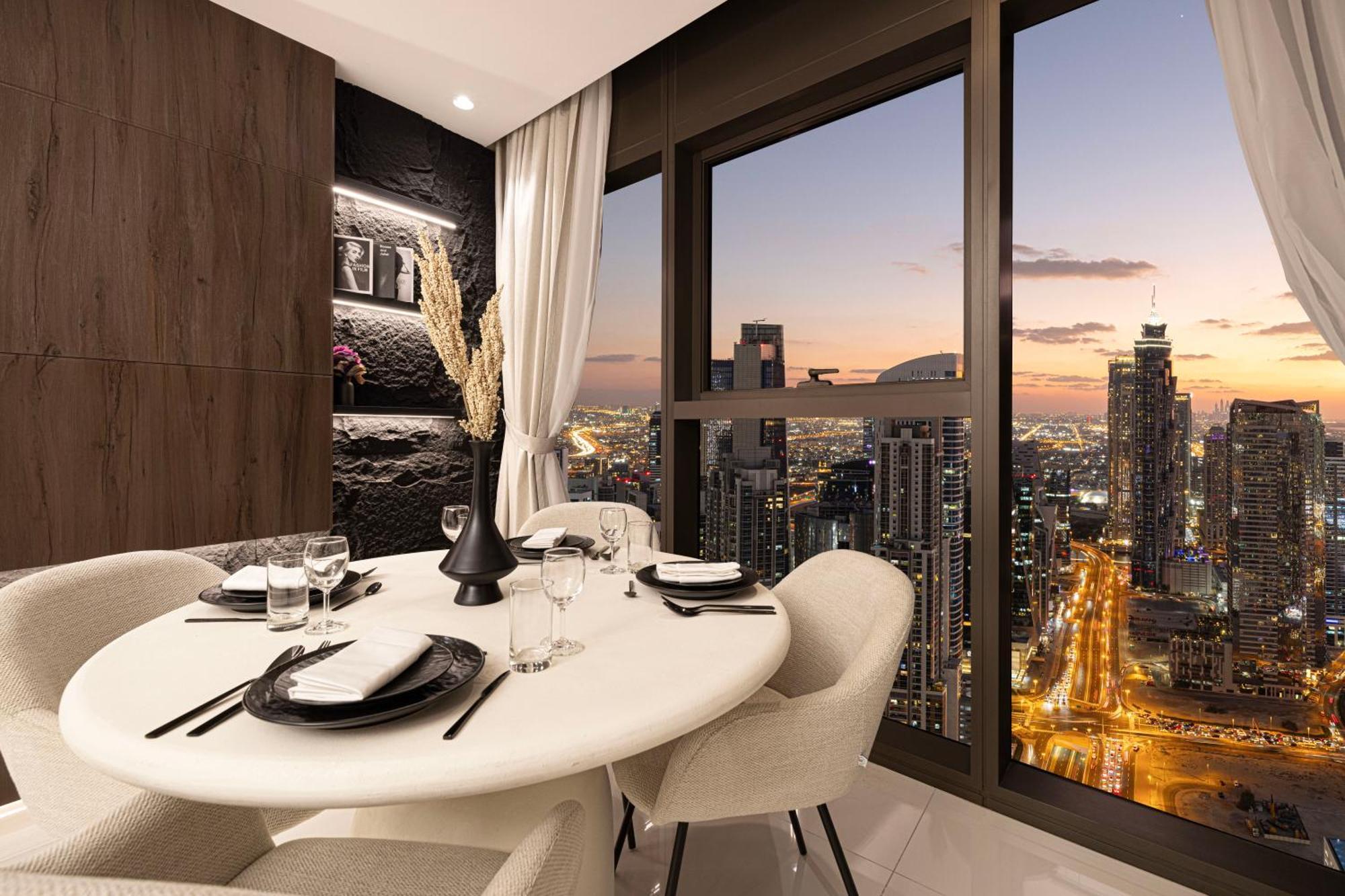 Panoramic Burj Khalifa And Sea View, Infinity Pool, Luxury 2br *