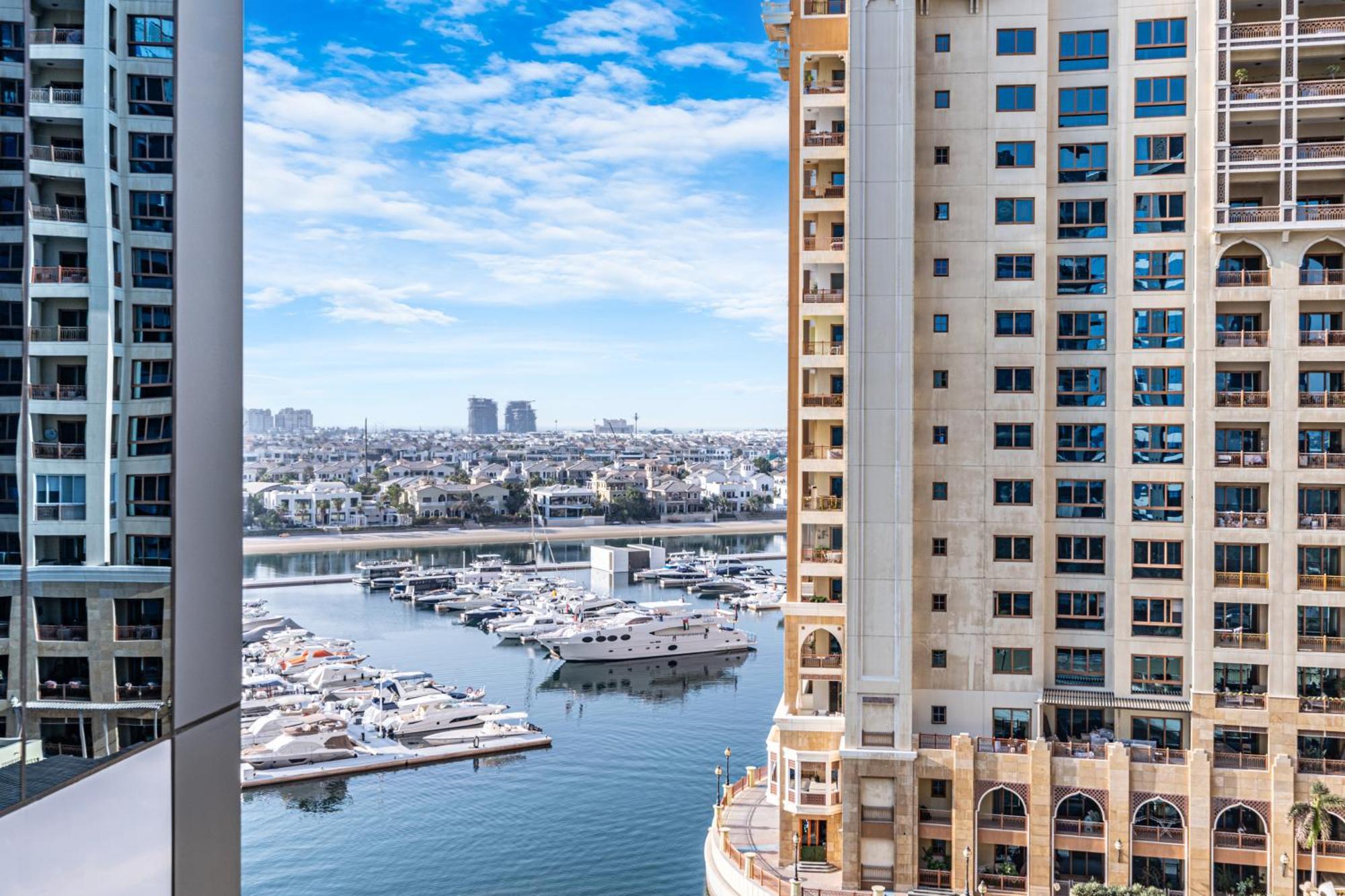 Palm Next To Nakheel Mall With Private Appartement *